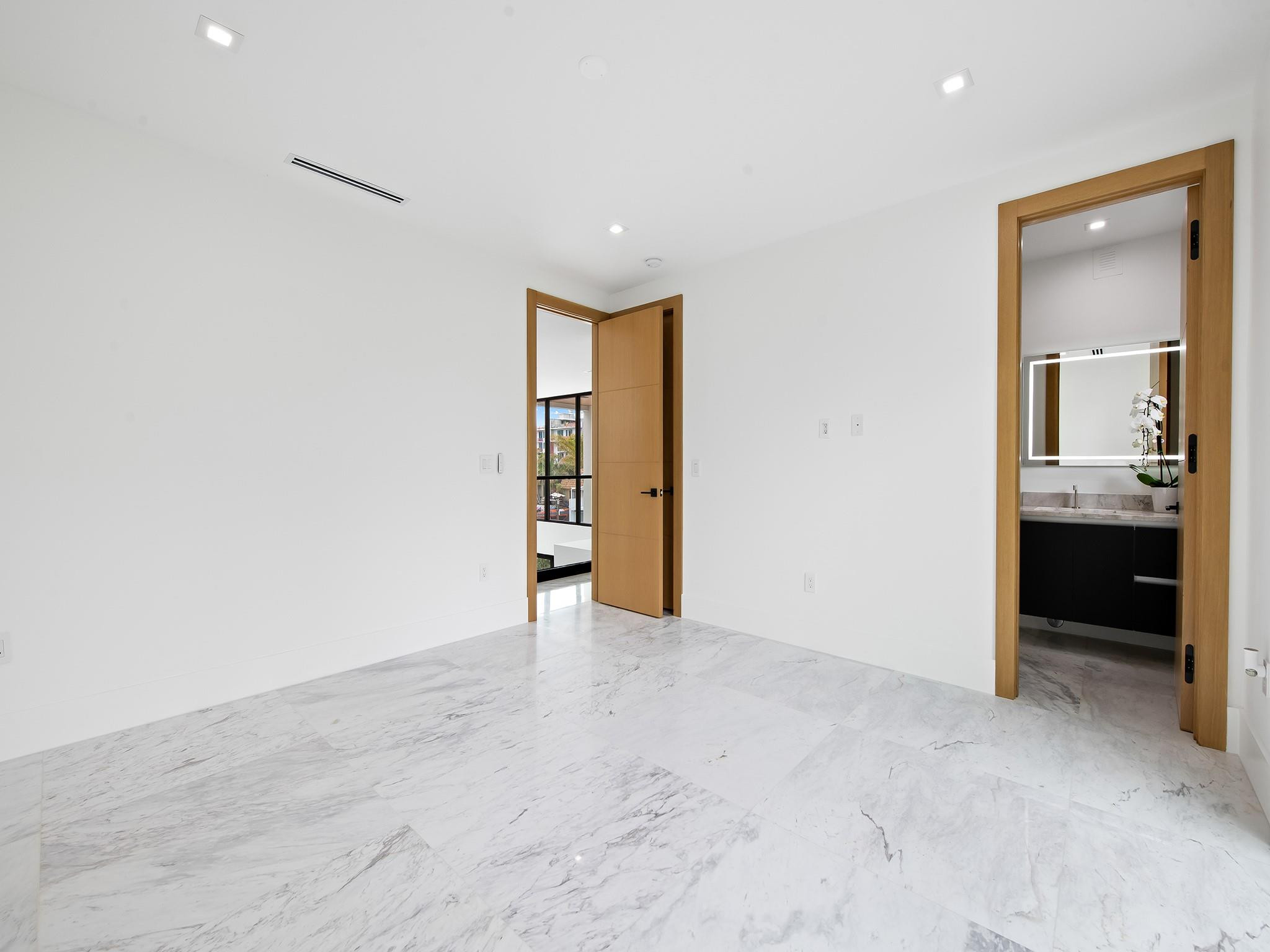 111 Fiesta, Fort Lauderdale FL 33301