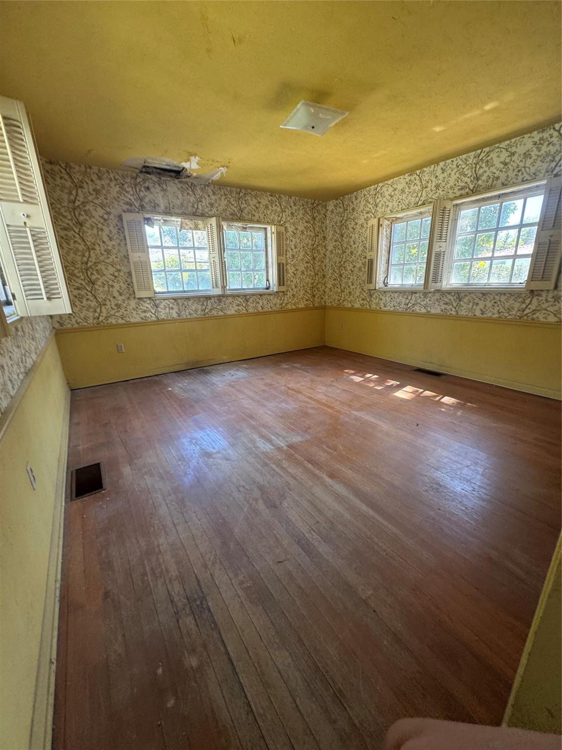 3801 Toledo, Coral Gables FL 33134
