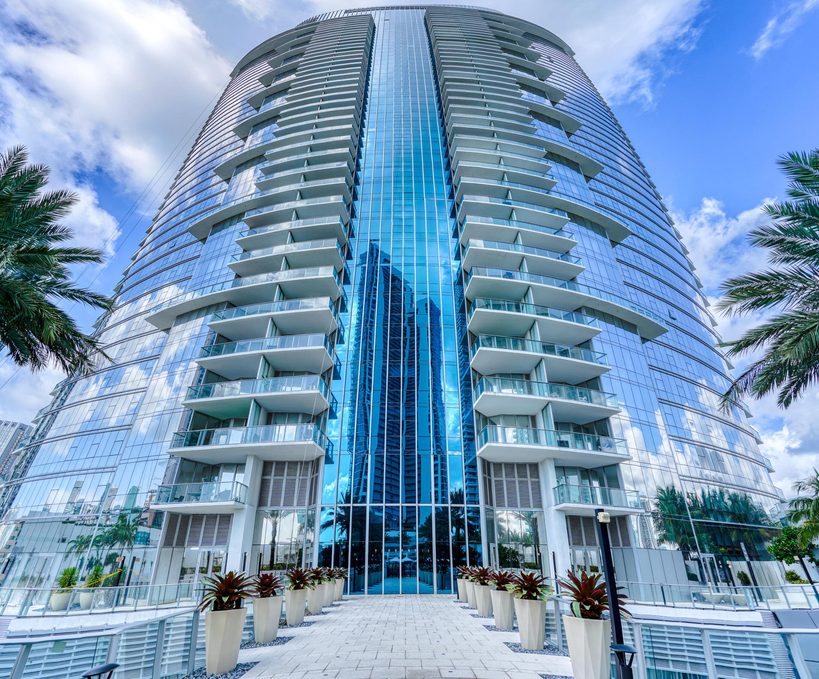851 NE 1st #812, Miami FL 33132