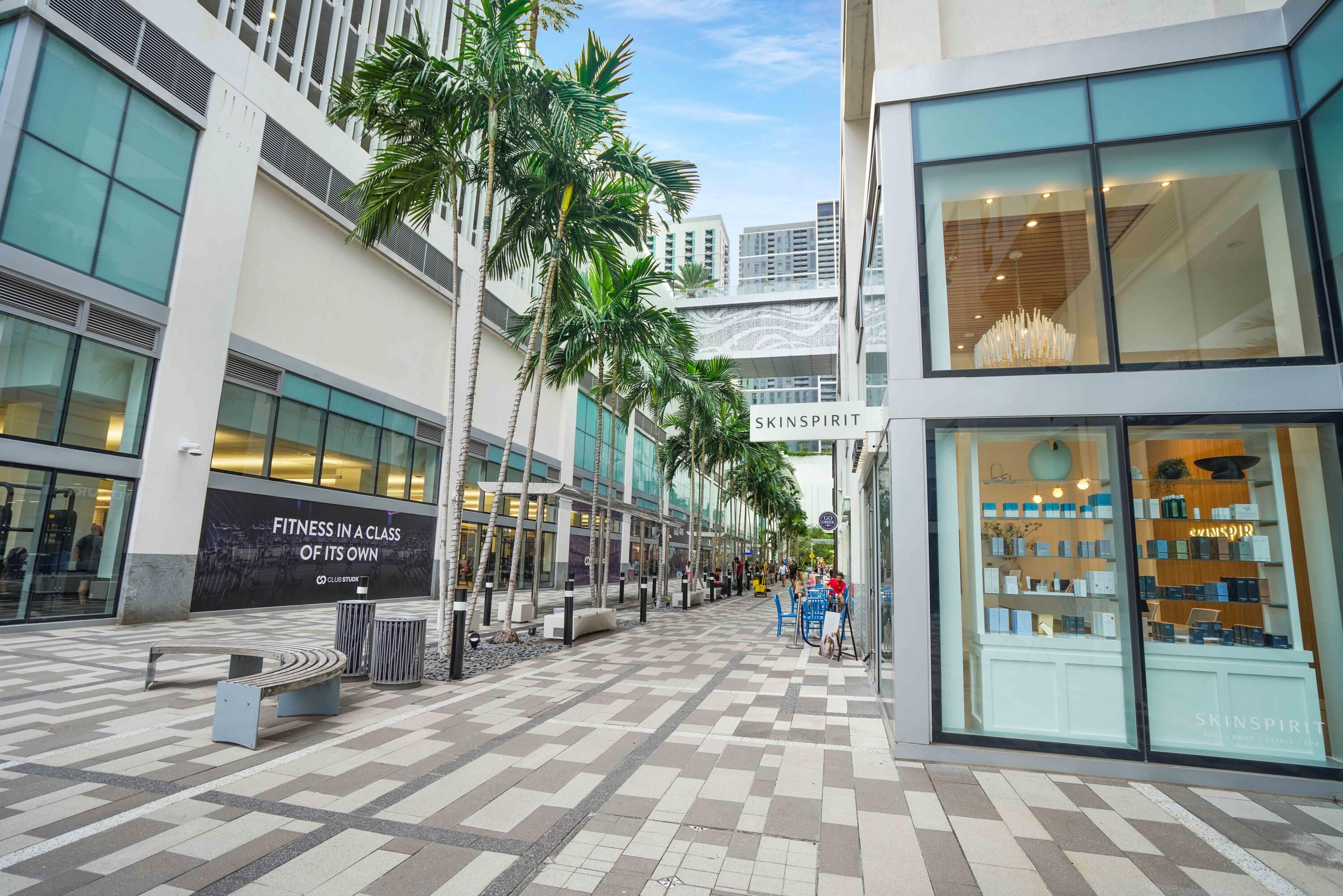 851 NE 1st #812, Miami FL 33132
