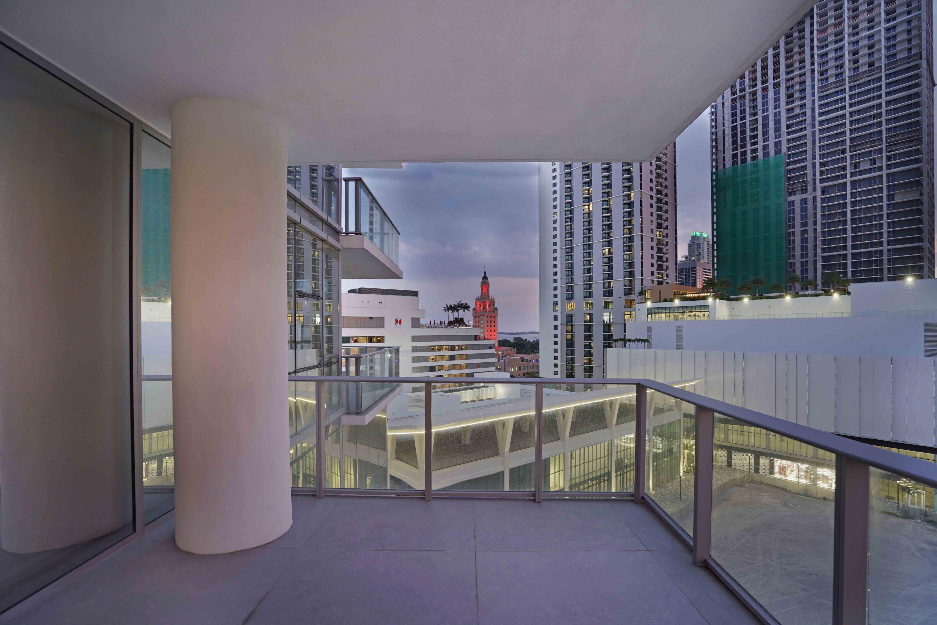 851 NE 1st #812, Miami FL 33132