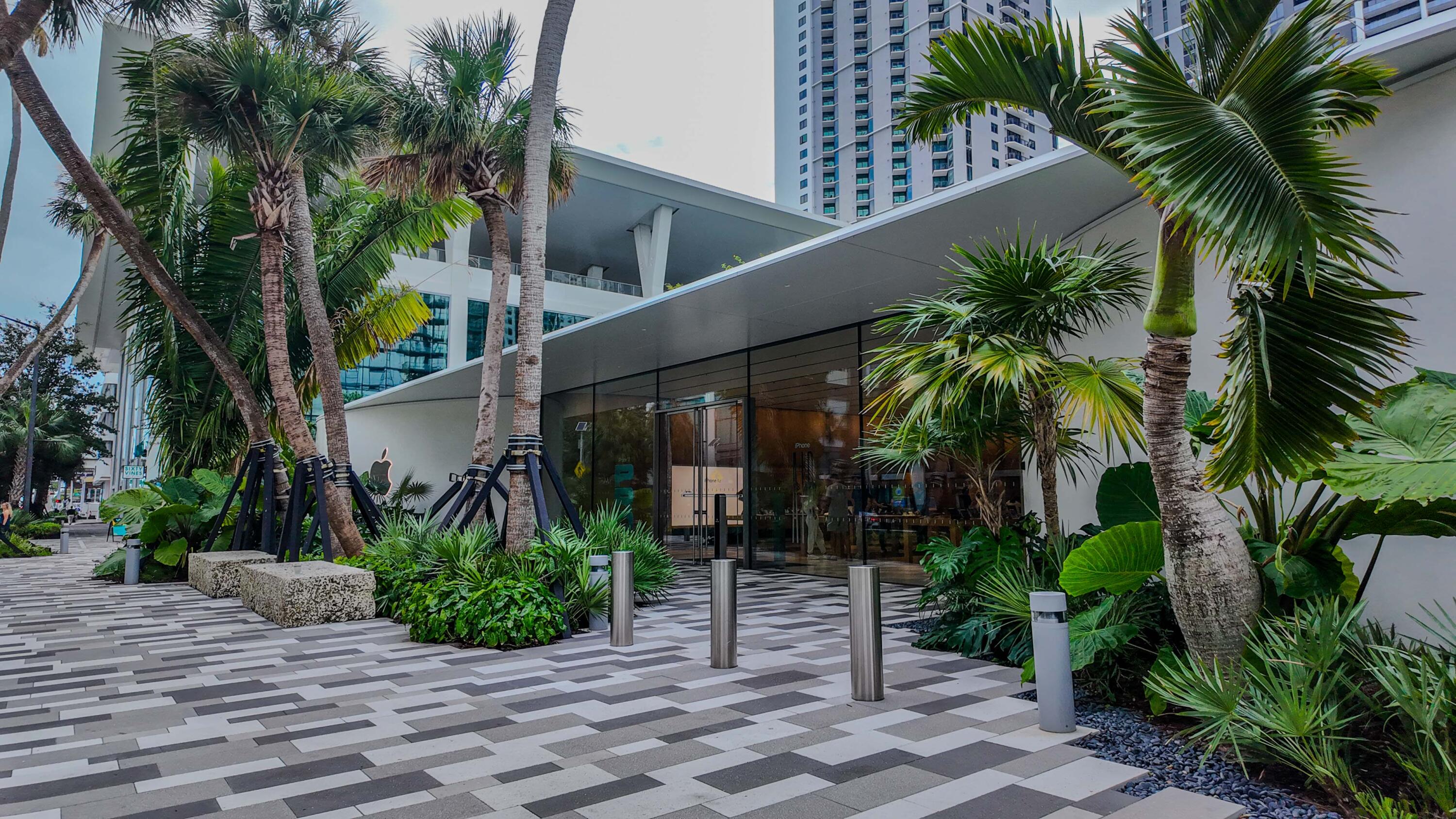 851 NE 1st #812, Miami FL 33132