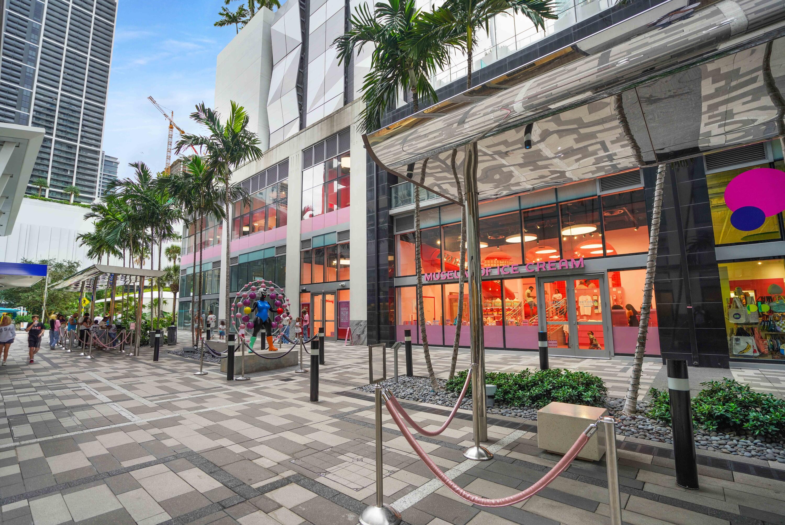 851 NE 1st #812, Miami FL 33132
