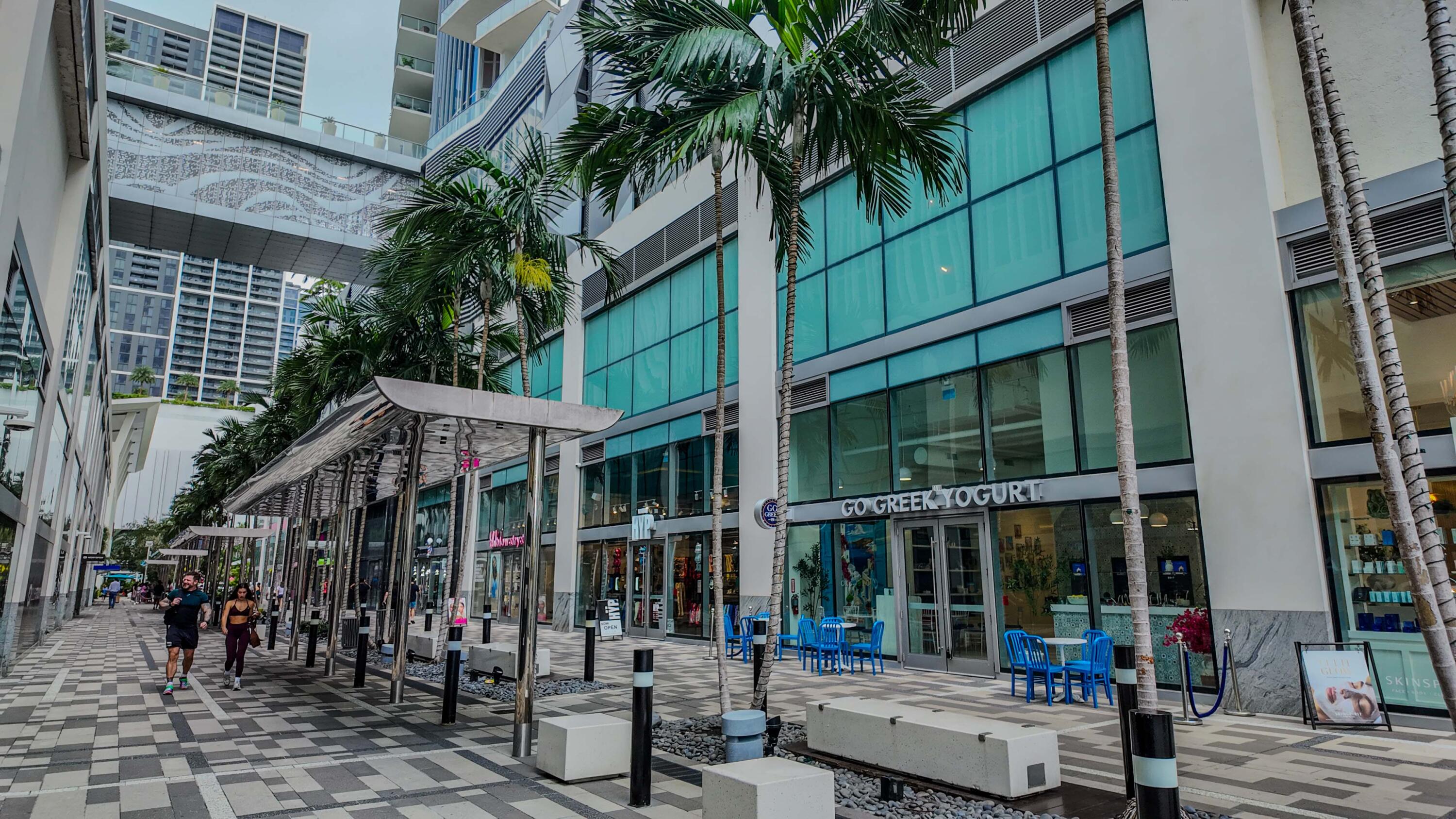 851 NE 1st #812, Miami FL 33132