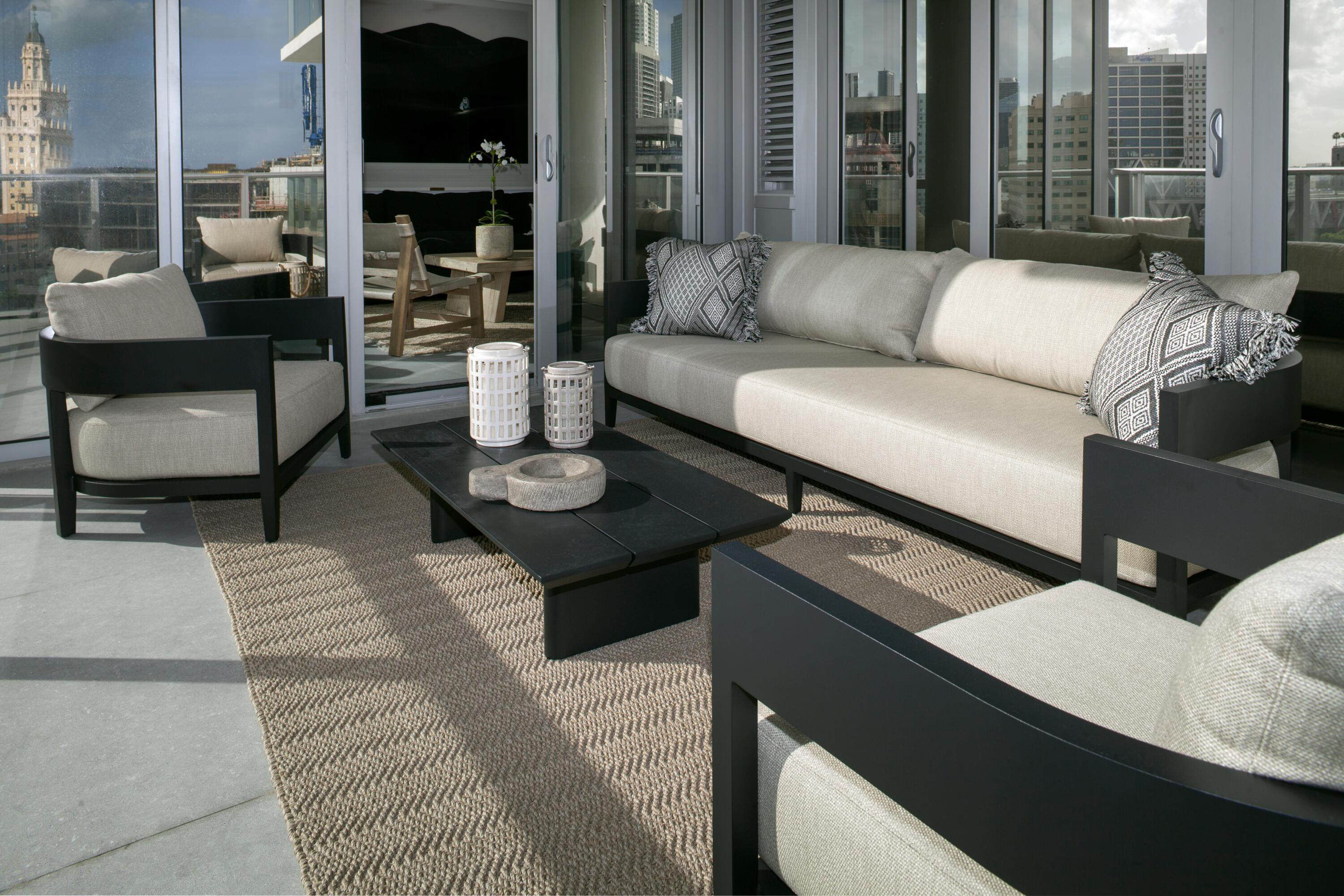 851 NE 1st #812, Miami FL 33132