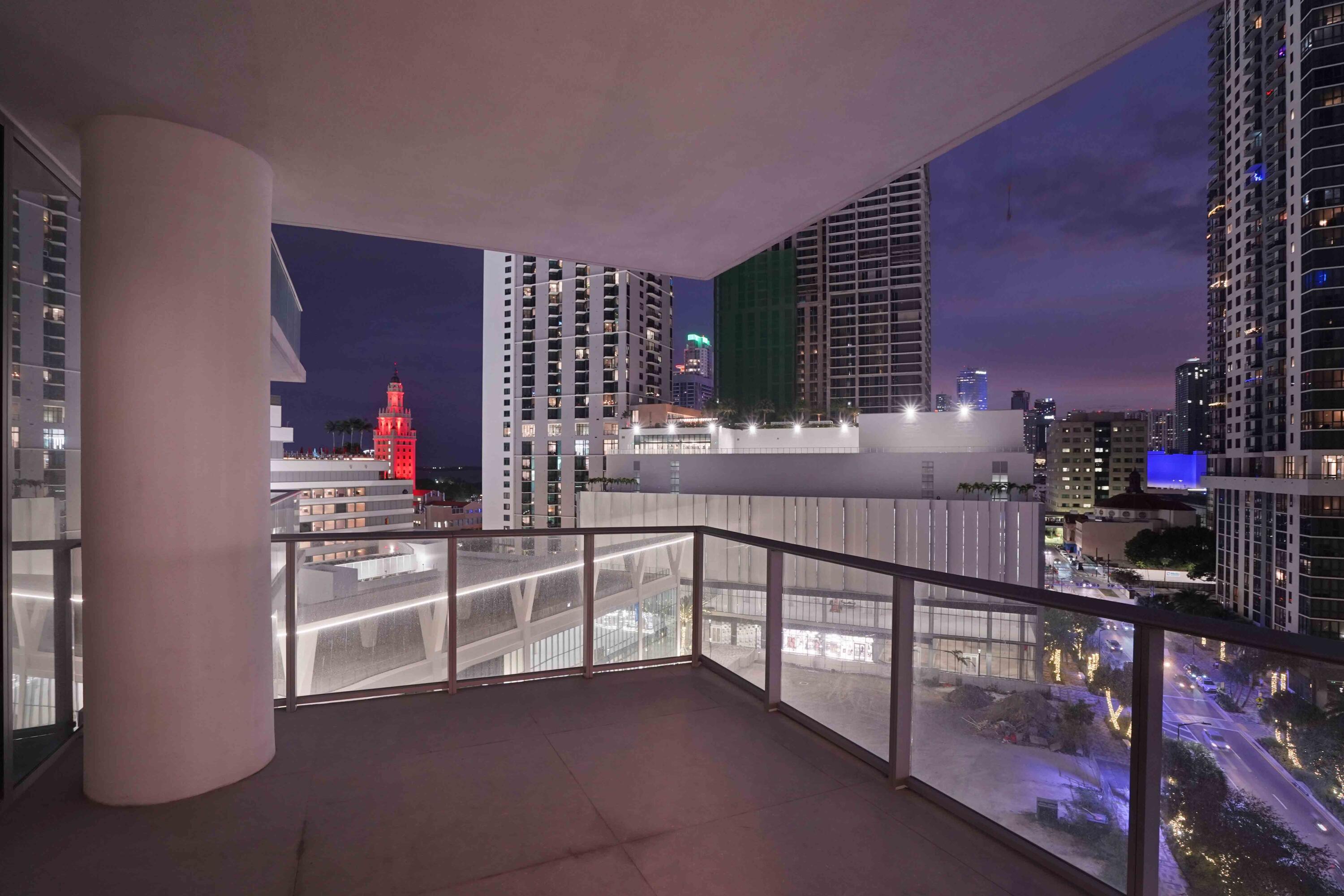 851 NE 1st #812, Miami FL 33132