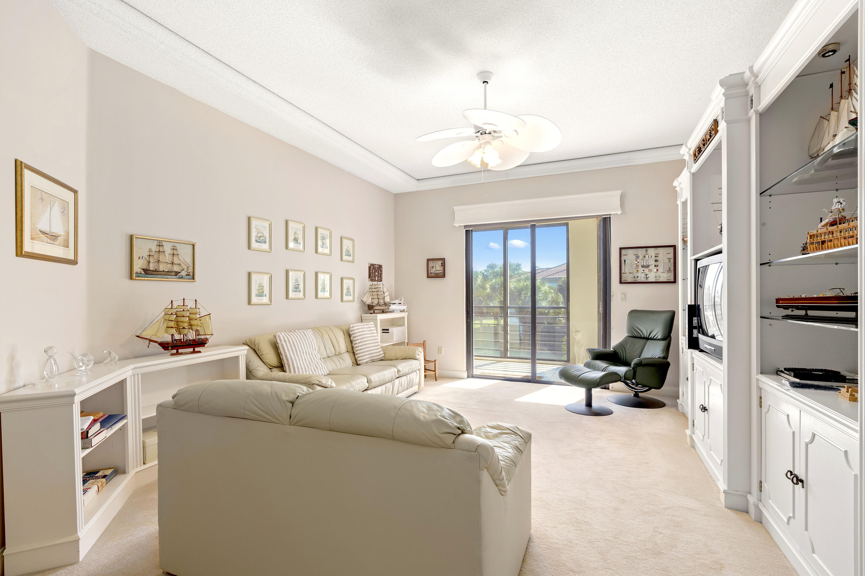 7383 Orangewood #602, Boca Raton FL 33433