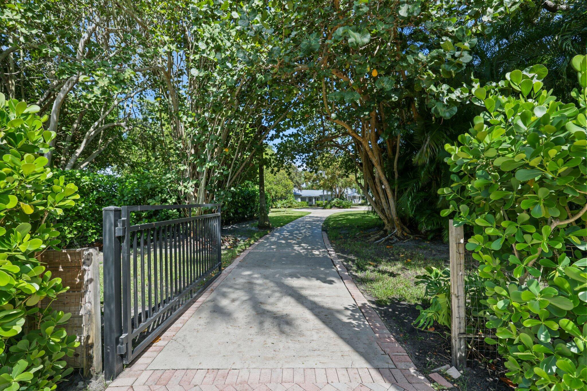 920 Hibiscus, Delray Beach FL 33444