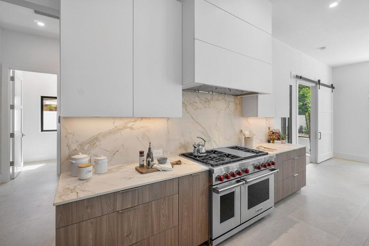2737 NE 18th, Fort Lauderdale FL 33305