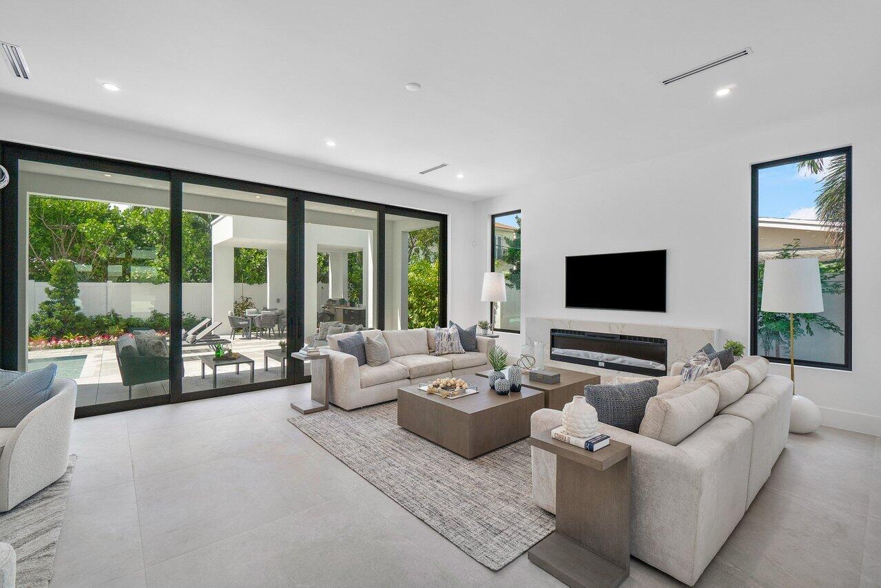 2737 NE 18th, Fort Lauderdale FL 33305