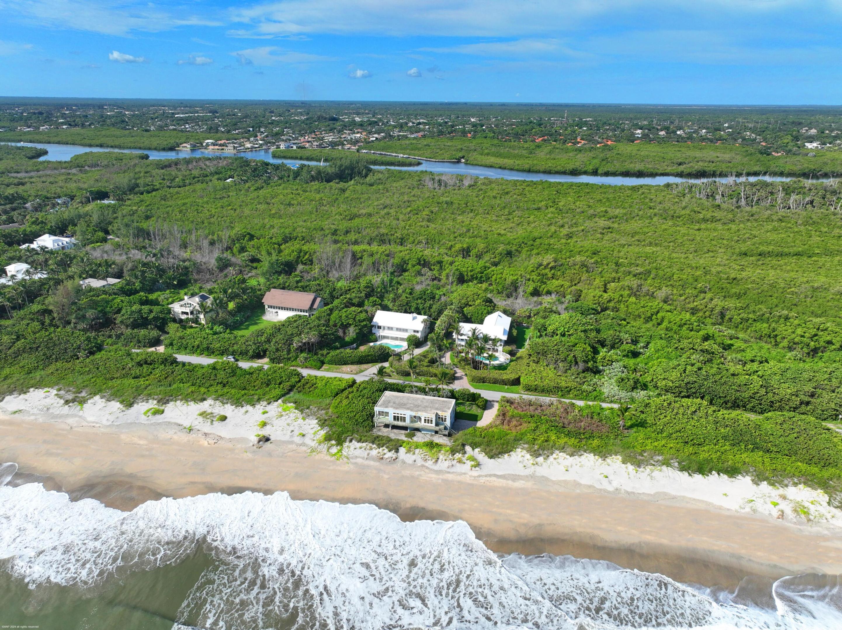 162 N Beach, Jupiter Island FL 33455