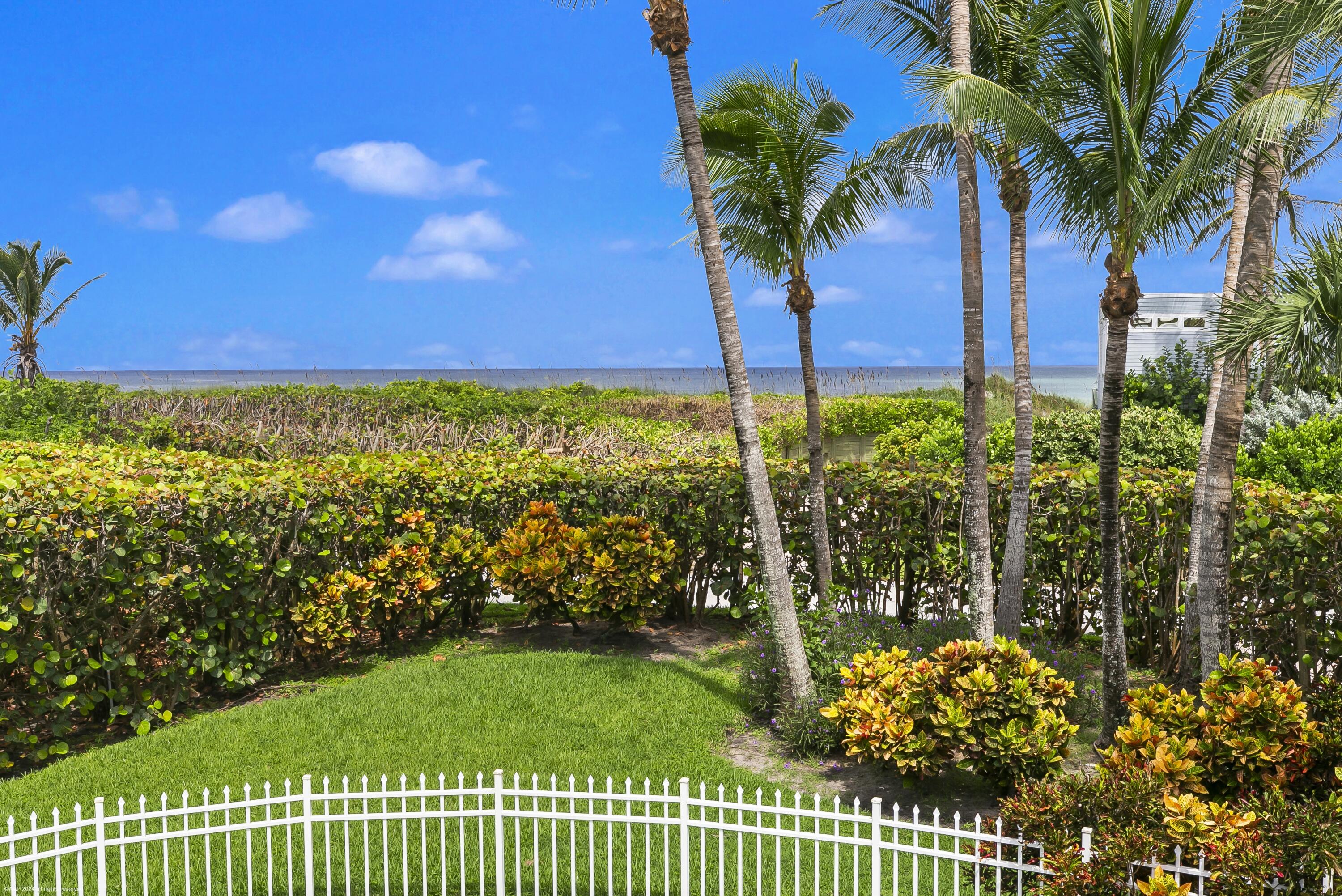 162 N Beach, Jupiter Island FL 33455