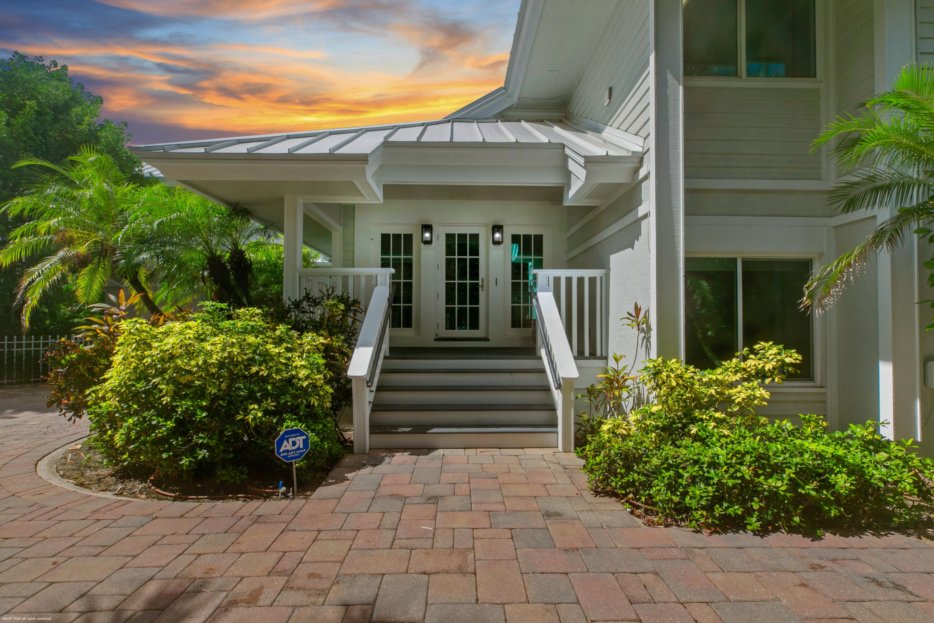 162 N Beach, Jupiter Island FL 33455
