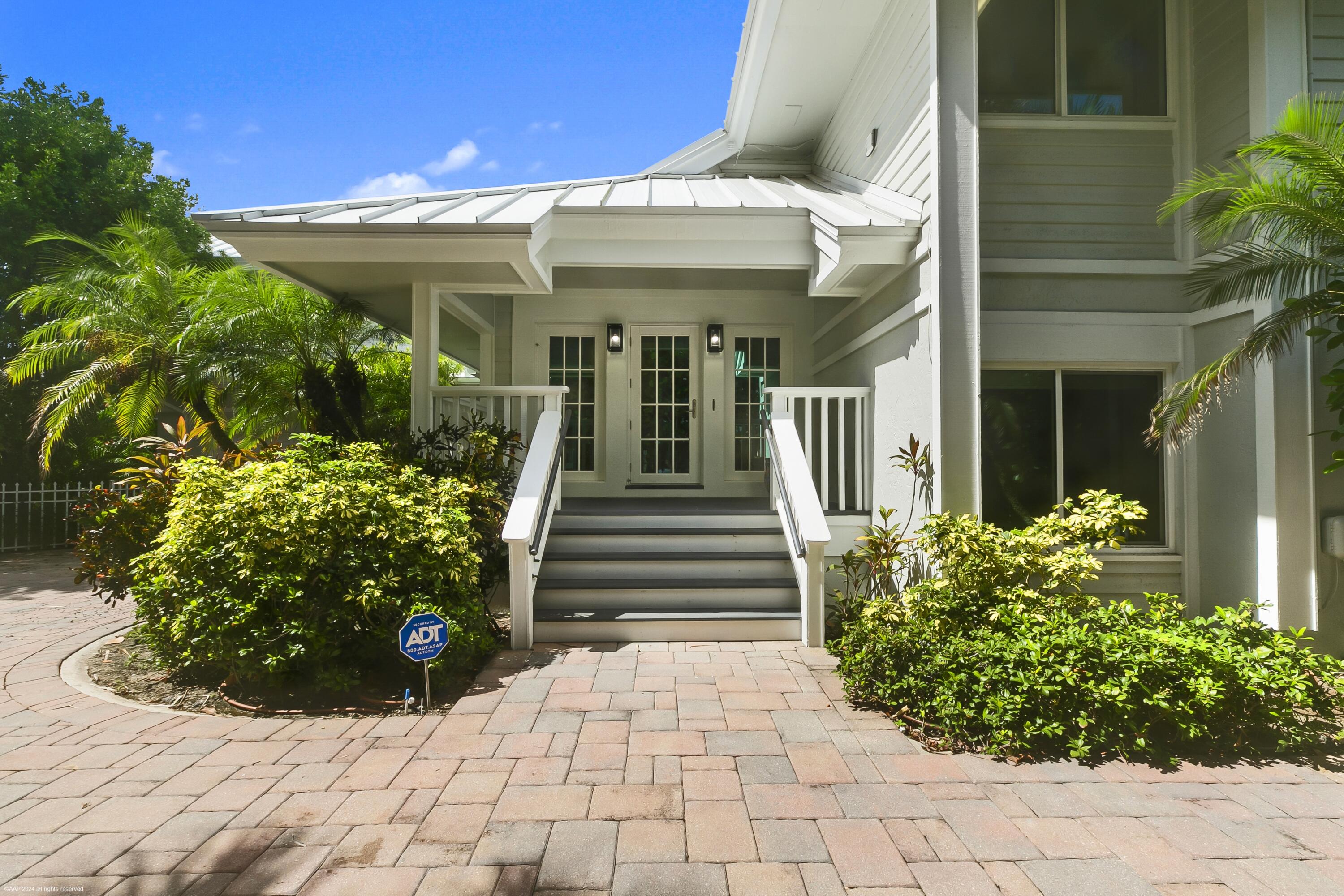 162 N Beach, Jupiter Island FL 33455