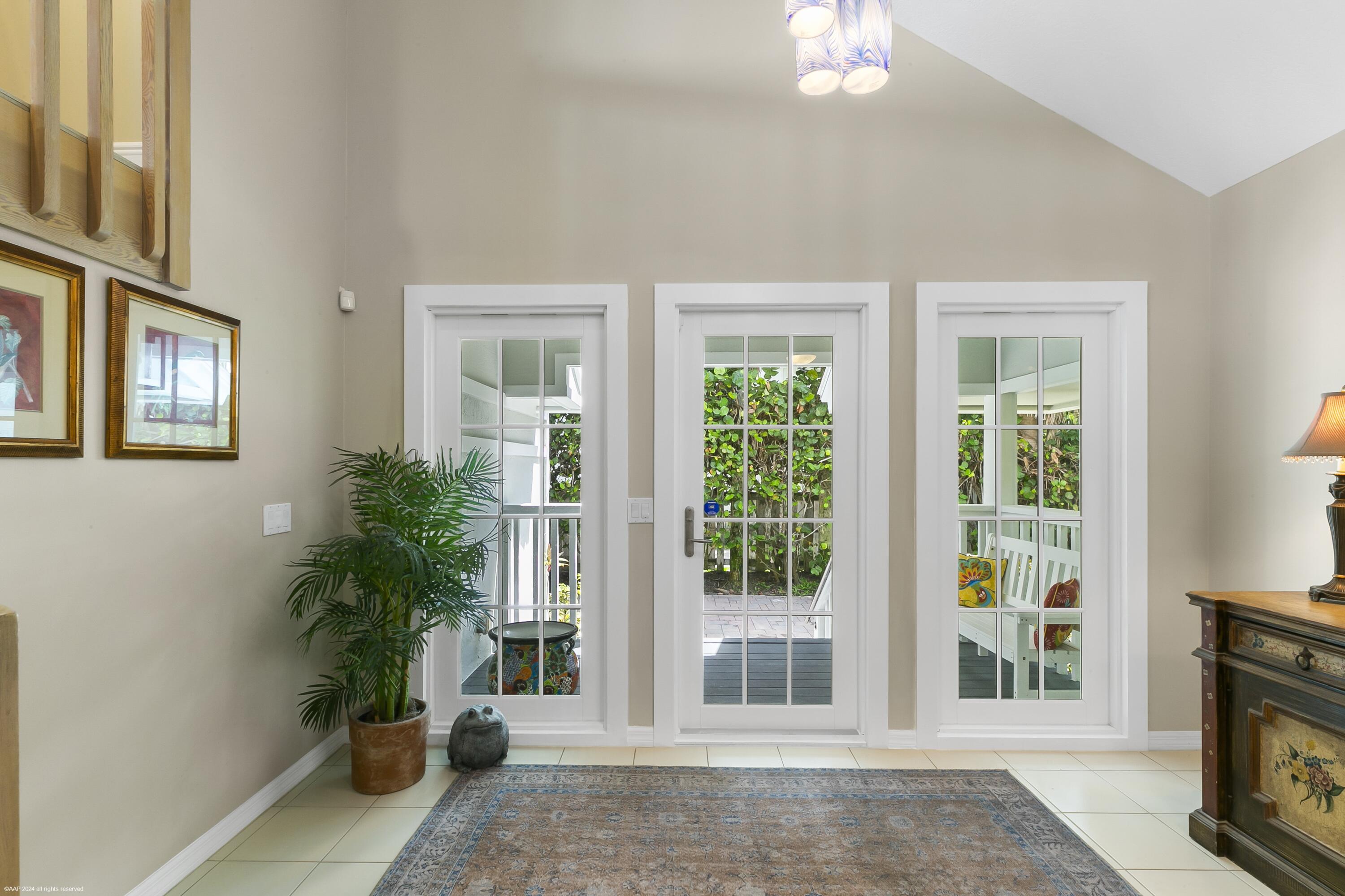 162 N Beach, Jupiter Island FL 33455