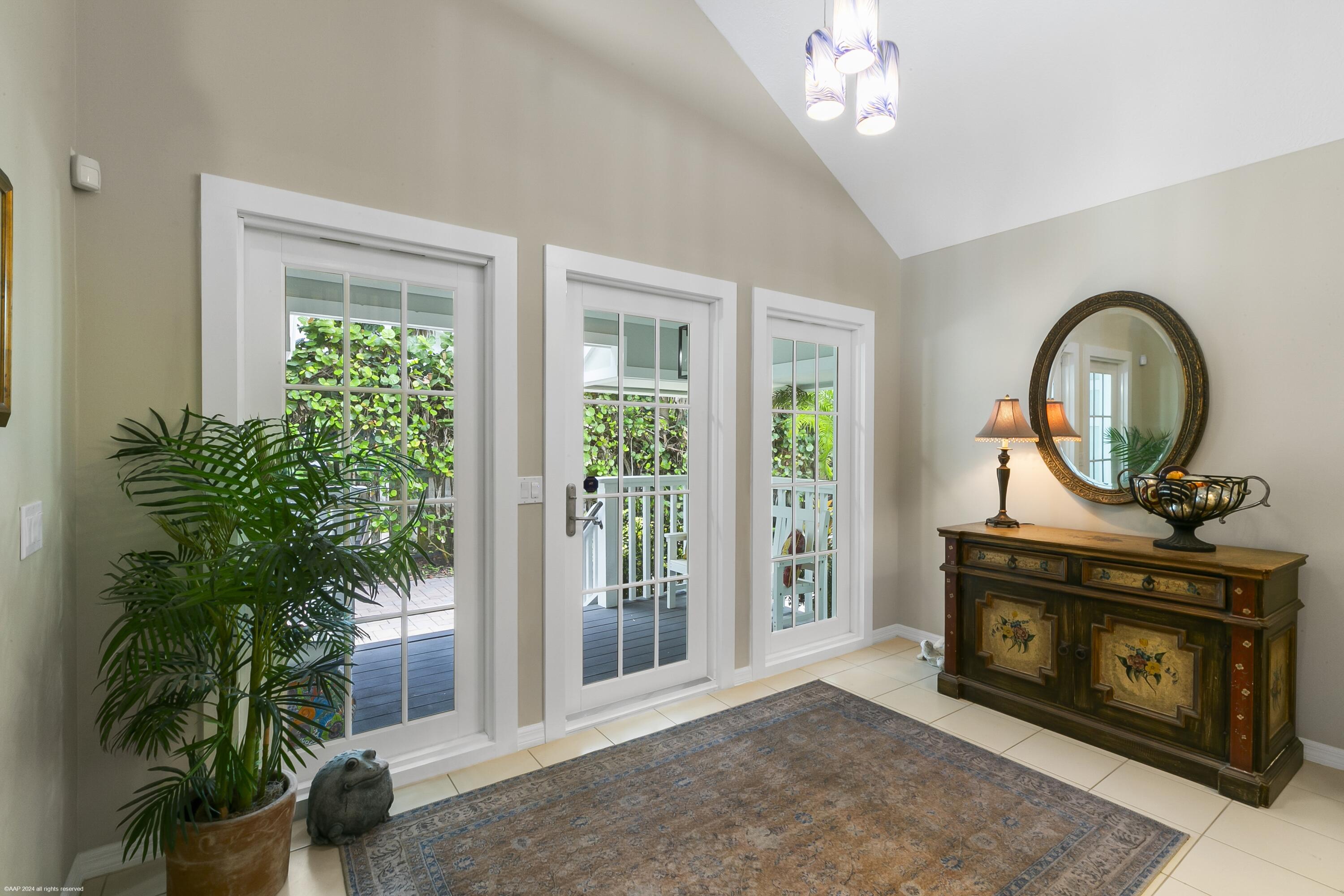 162 N Beach, Jupiter Island FL 33455