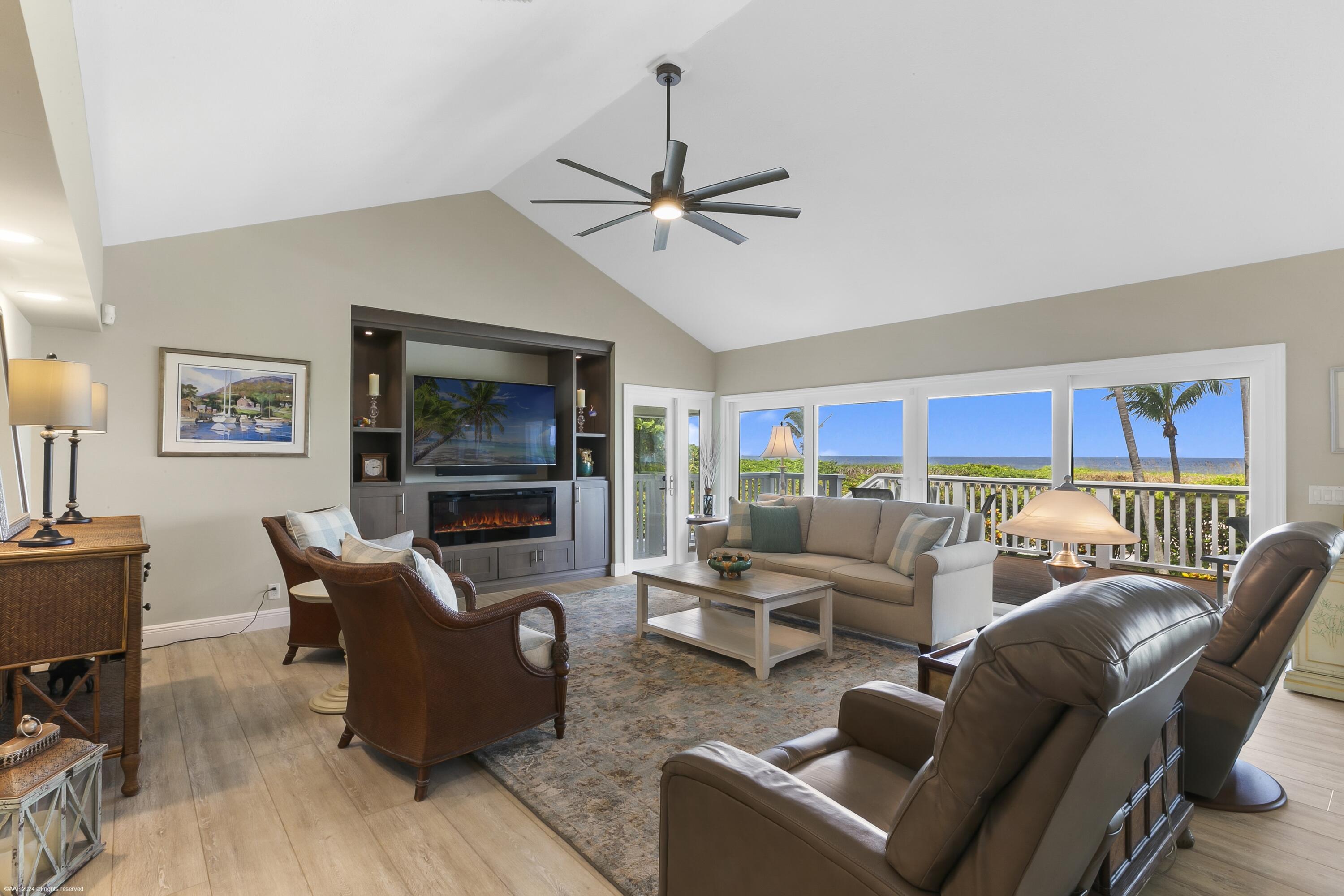 162 N Beach, Jupiter Island FL 33455
