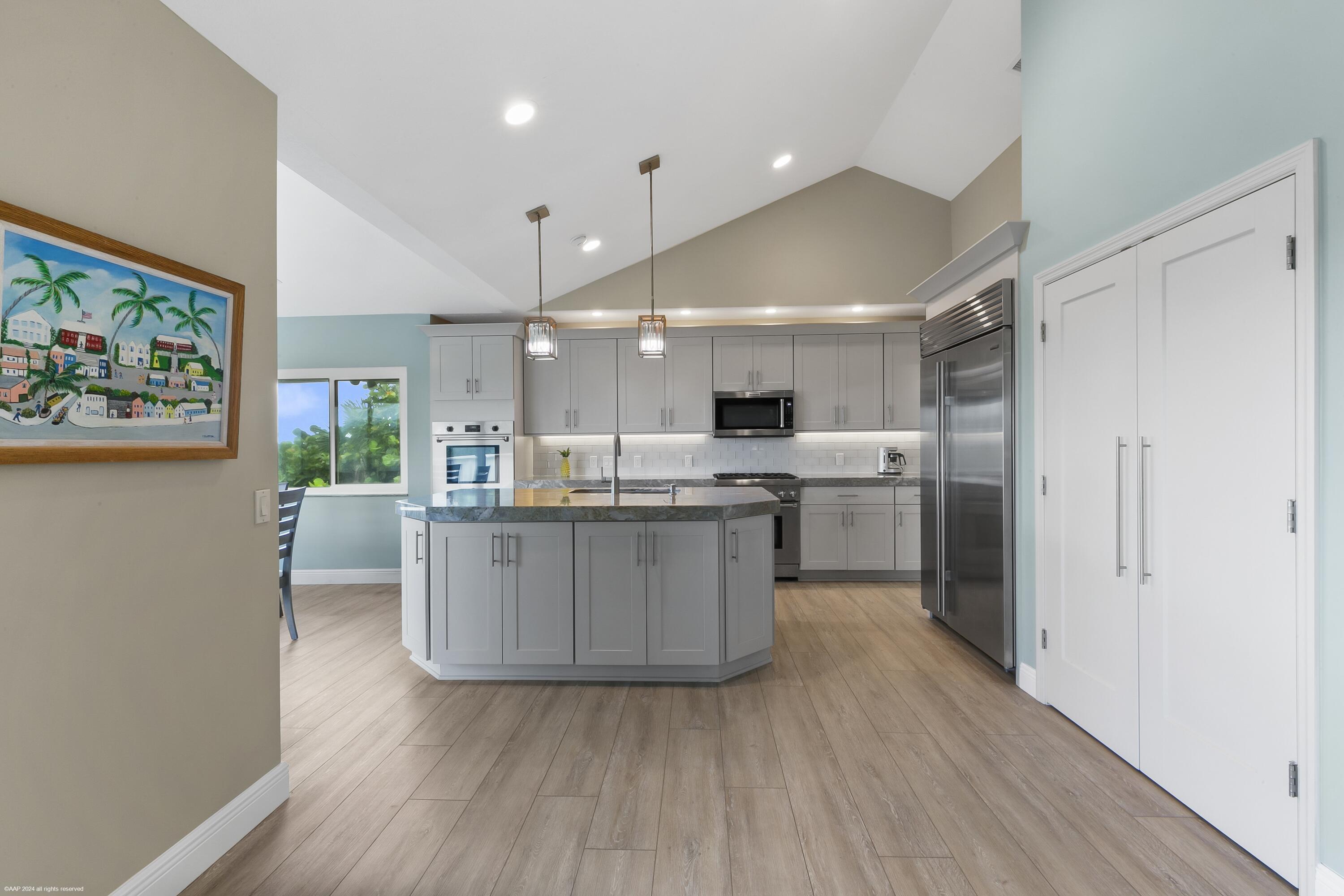 162 N Beach, Jupiter Island FL 33455