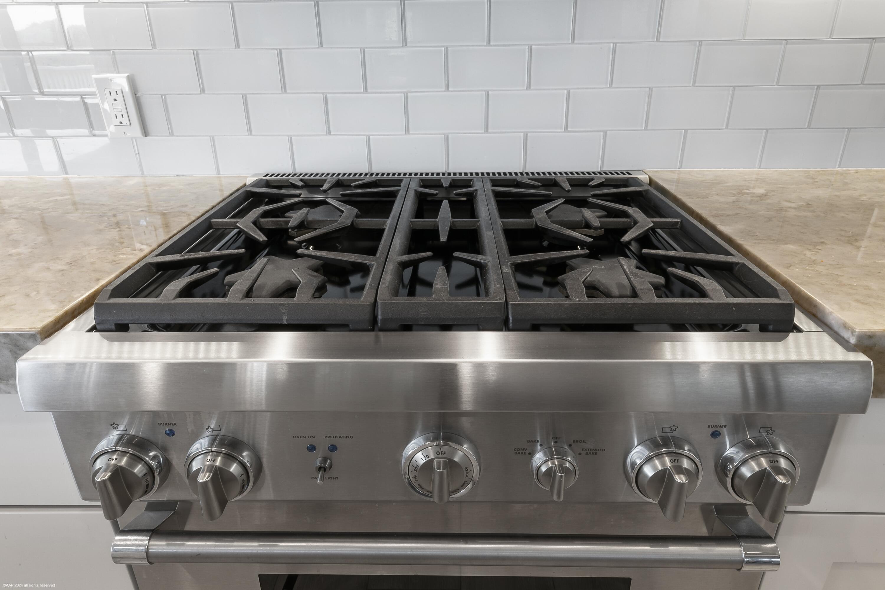 162 N Beach, Jupiter Island FL 33455