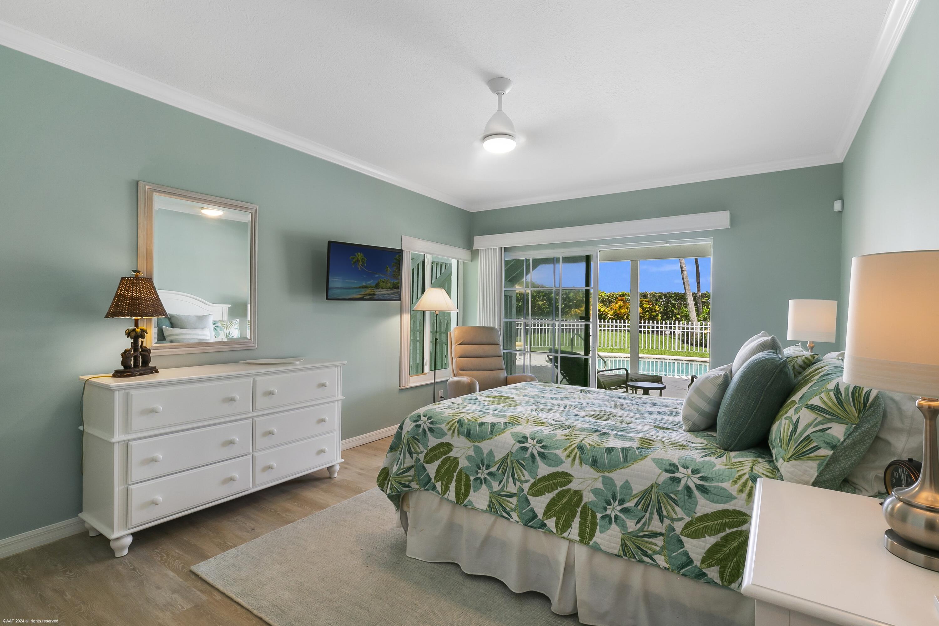 162 N Beach, Jupiter Island FL 33455