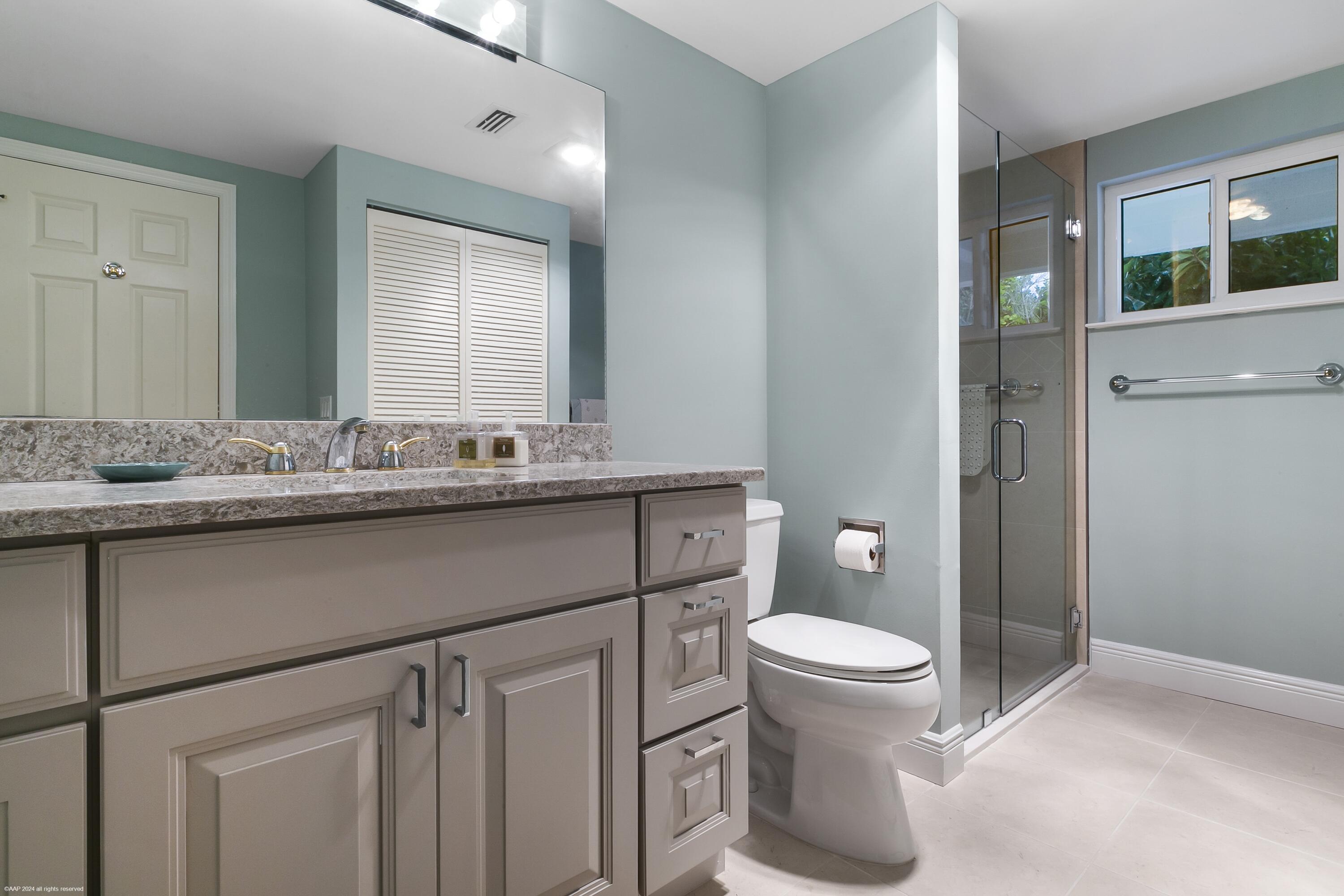 162 N Beach, Jupiter Island FL 33455