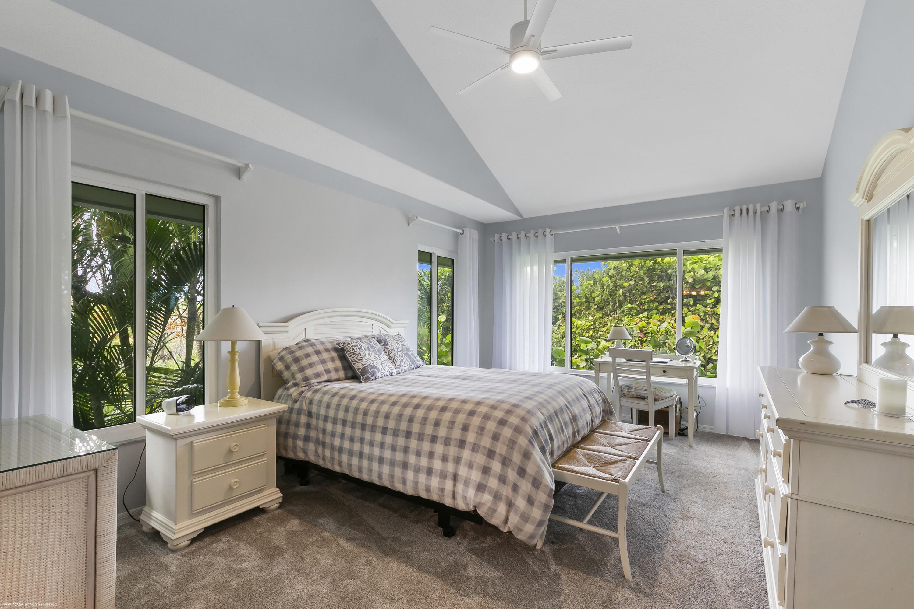 162 N Beach, Jupiter Island FL 33455
