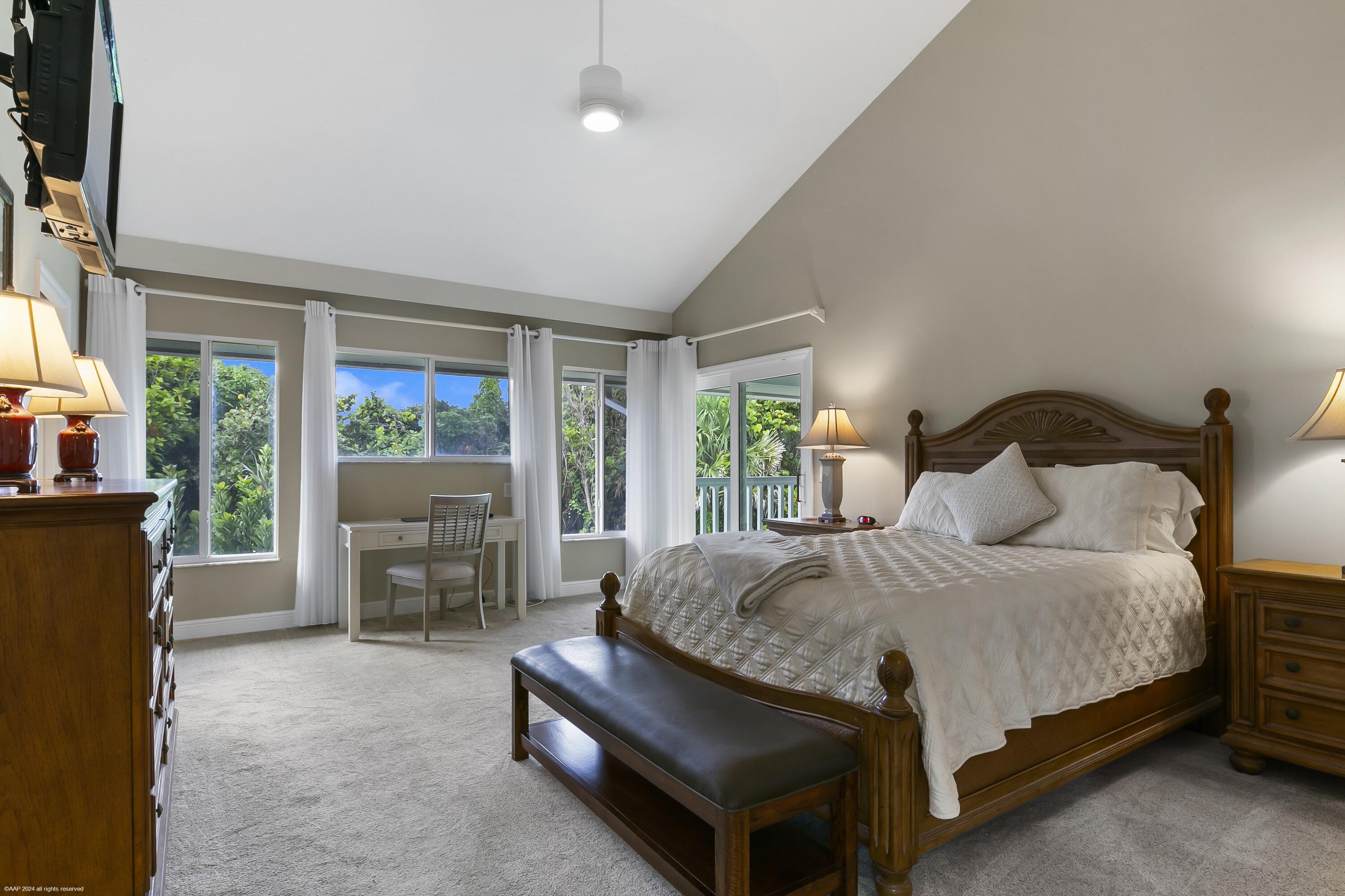 162 N Beach, Jupiter Island FL 33455