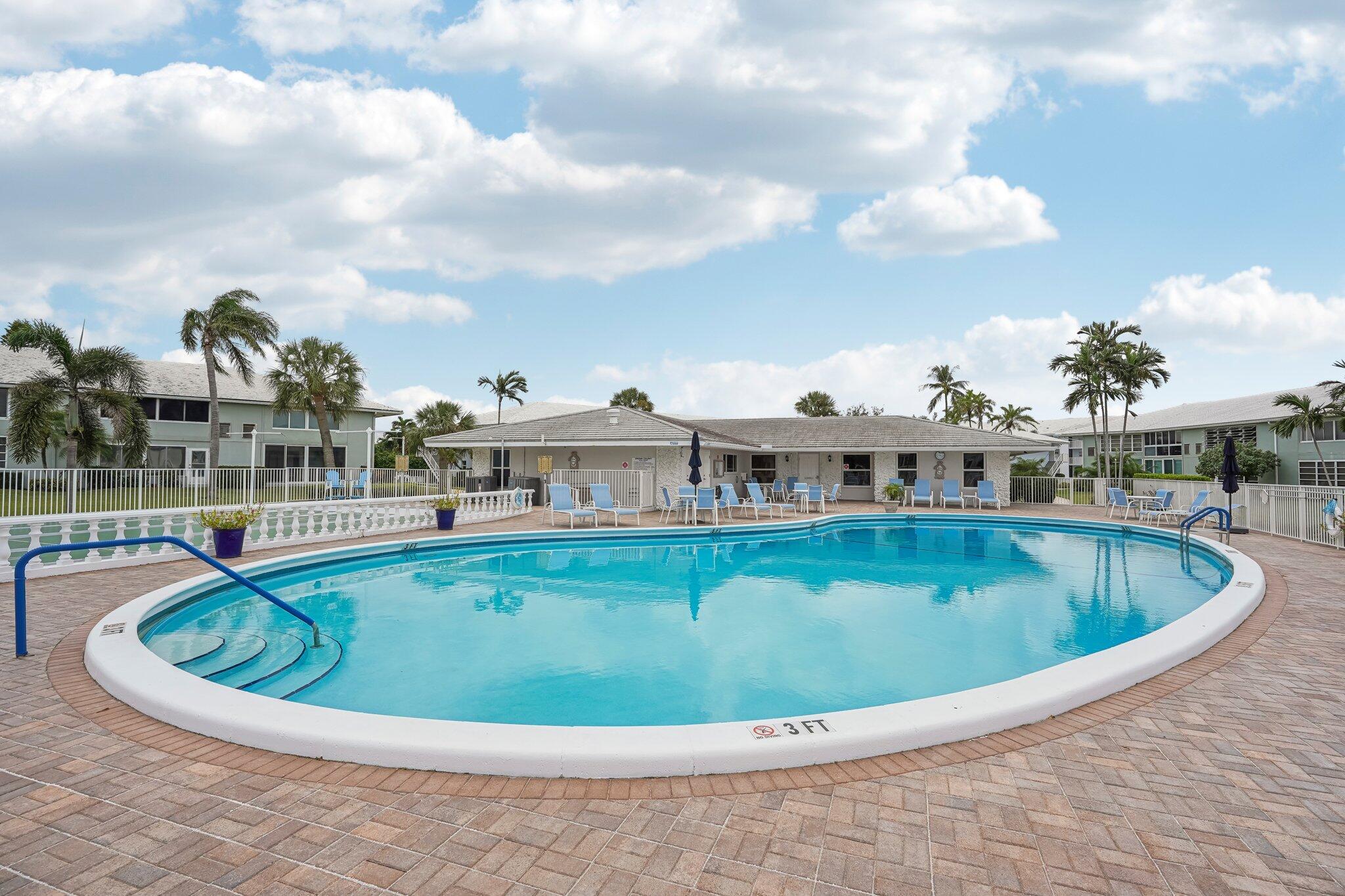 5540 N Ocean #212, Ocean Ridge FL 33435