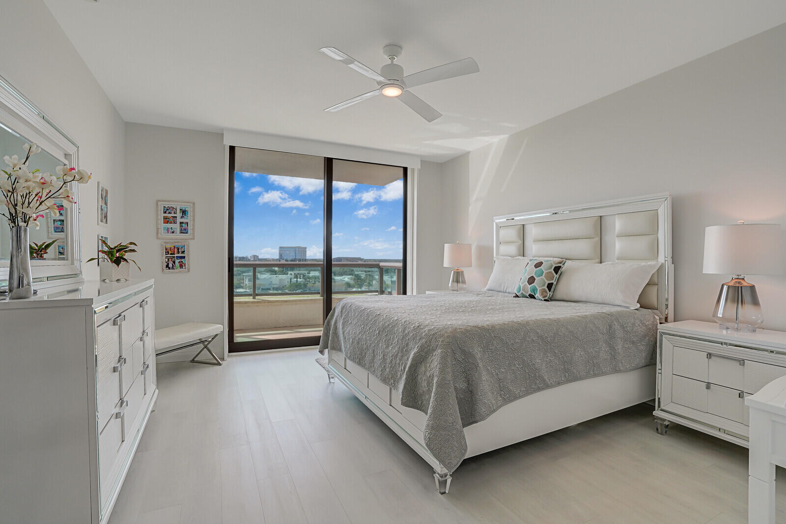 3620 Gardens #802b, Palm Beach Gardens FL 33410