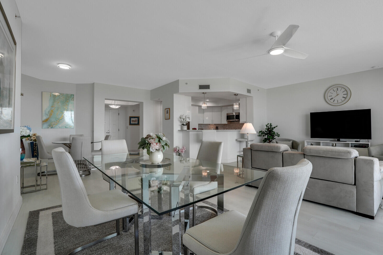 3620 Gardens #802b, Palm Beach Gardens FL 33410