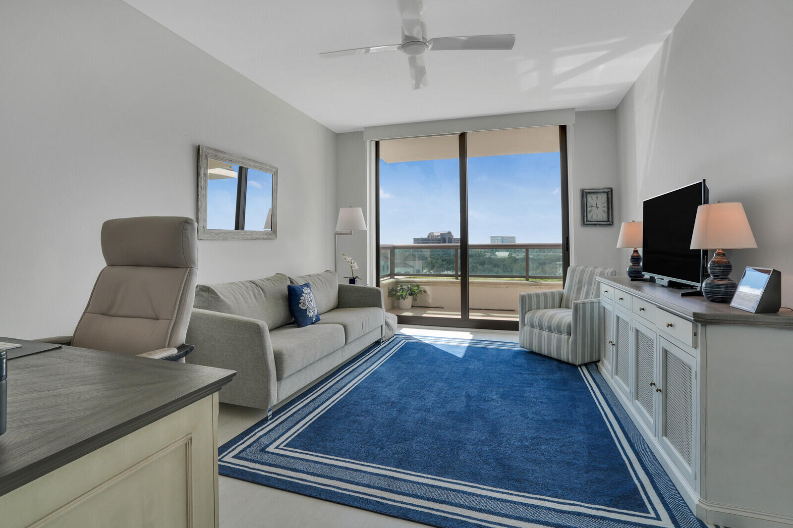3620 Gardens #802b, Palm Beach Gardens FL 33410