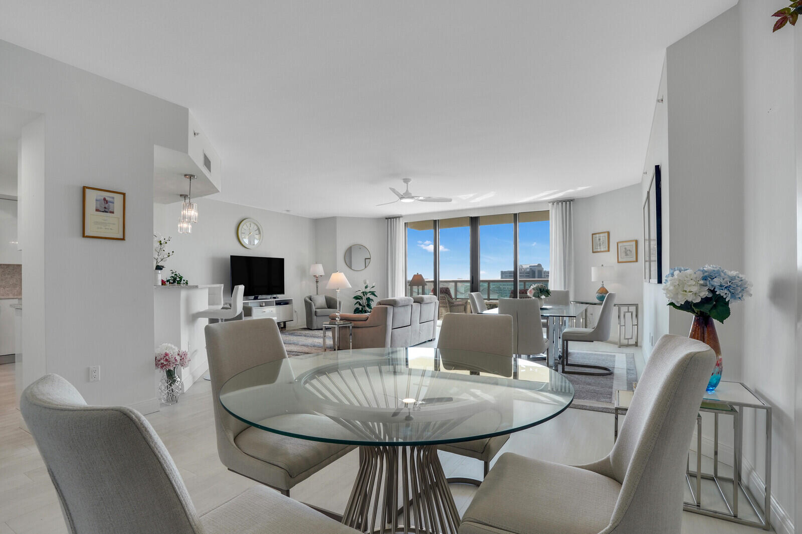 3620 Gardens #802b, Palm Beach Gardens FL 33410
