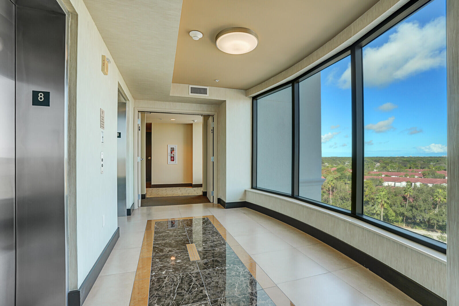 3620 Gardens #802b, Palm Beach Gardens FL 33410