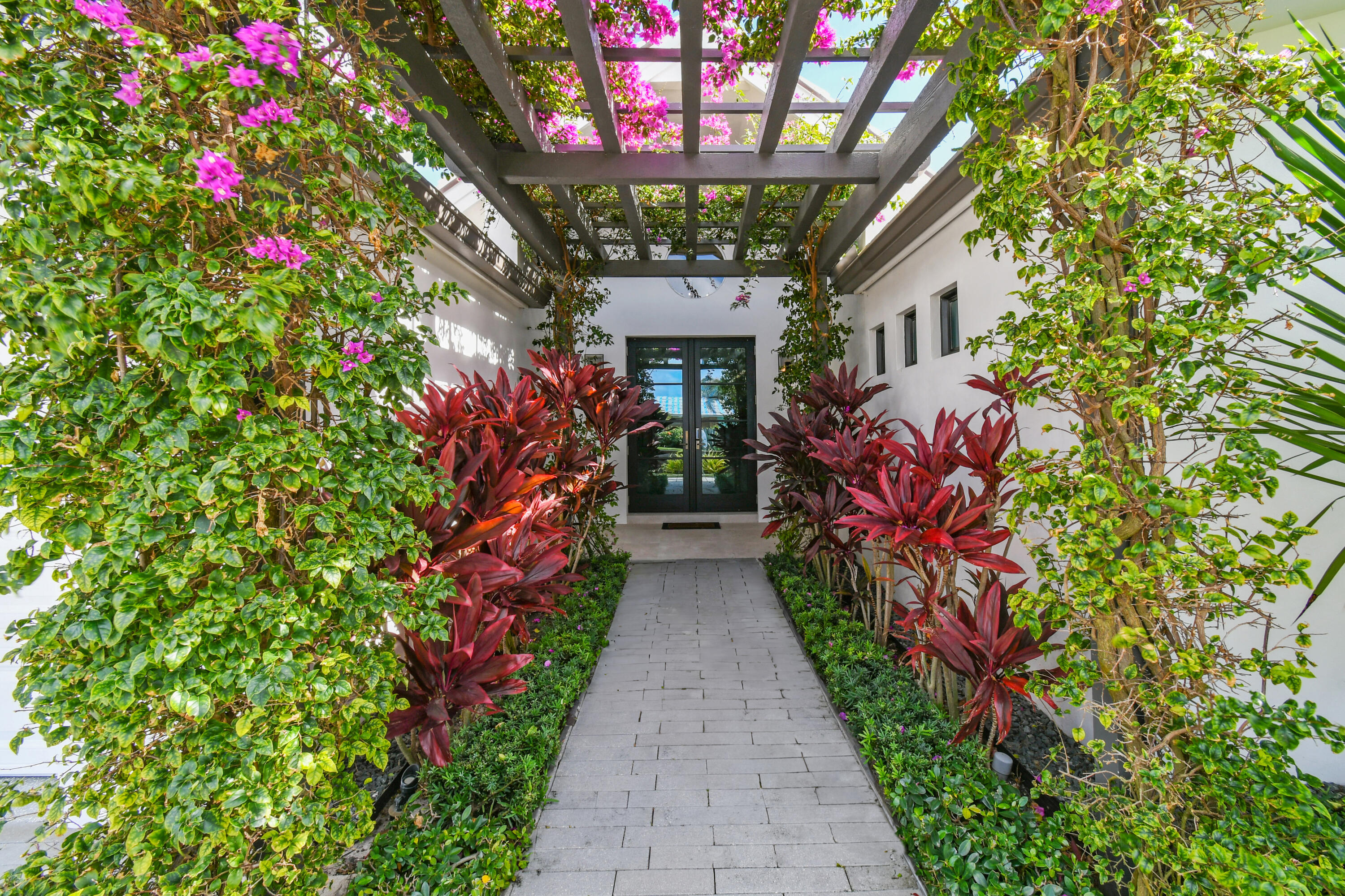 170 Beacon, Jupiter Inlet Colony FL 33469