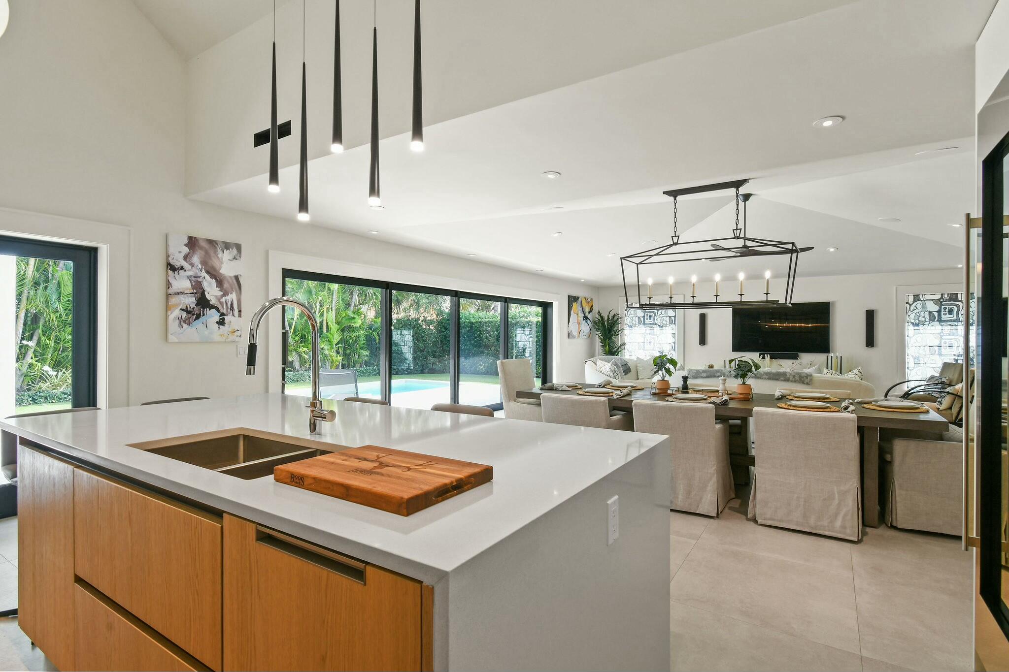 170 Beacon, Jupiter Inlet Colony FL 33469