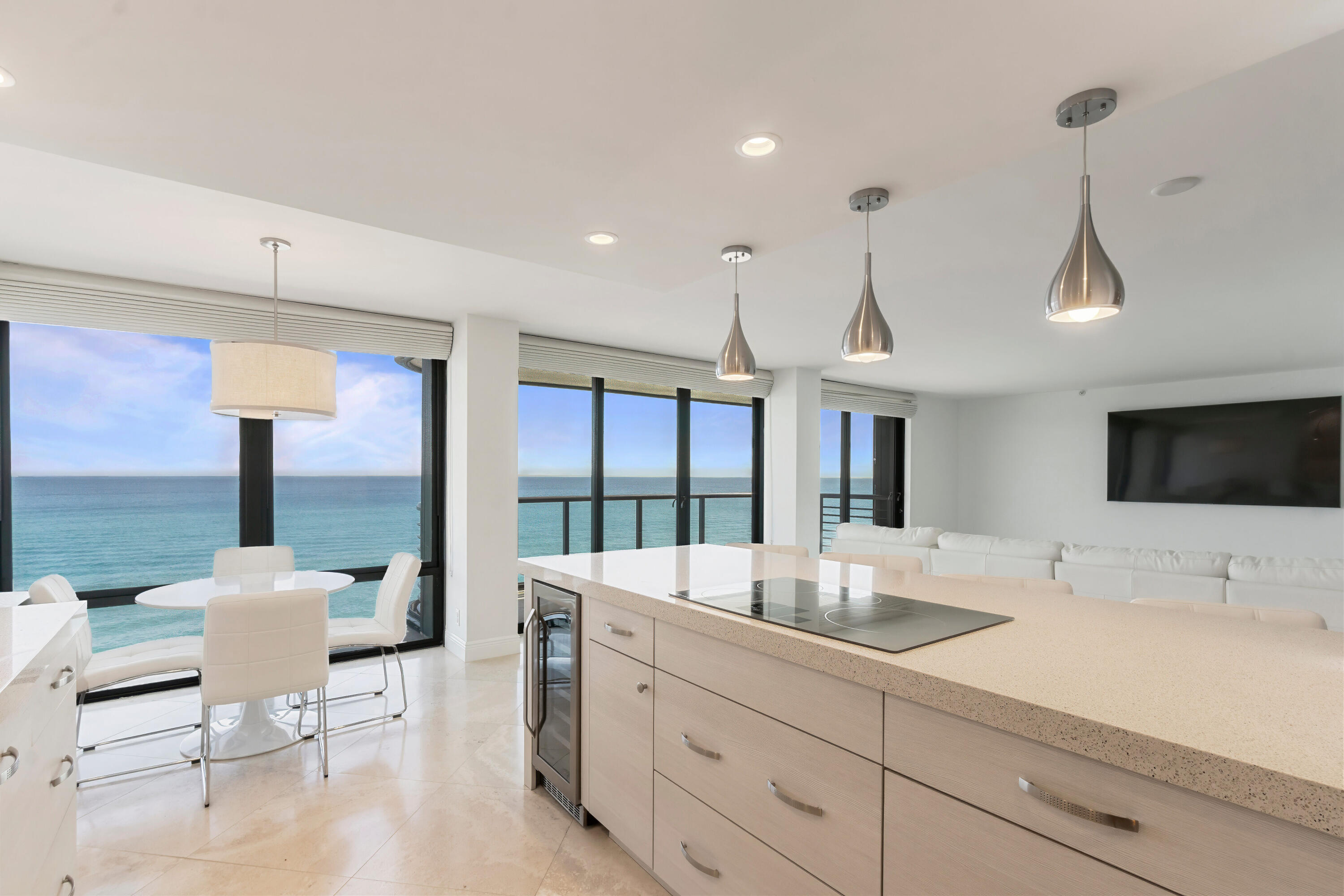 250 S Ocean 4e #4-e, Boca Raton FL 33432
