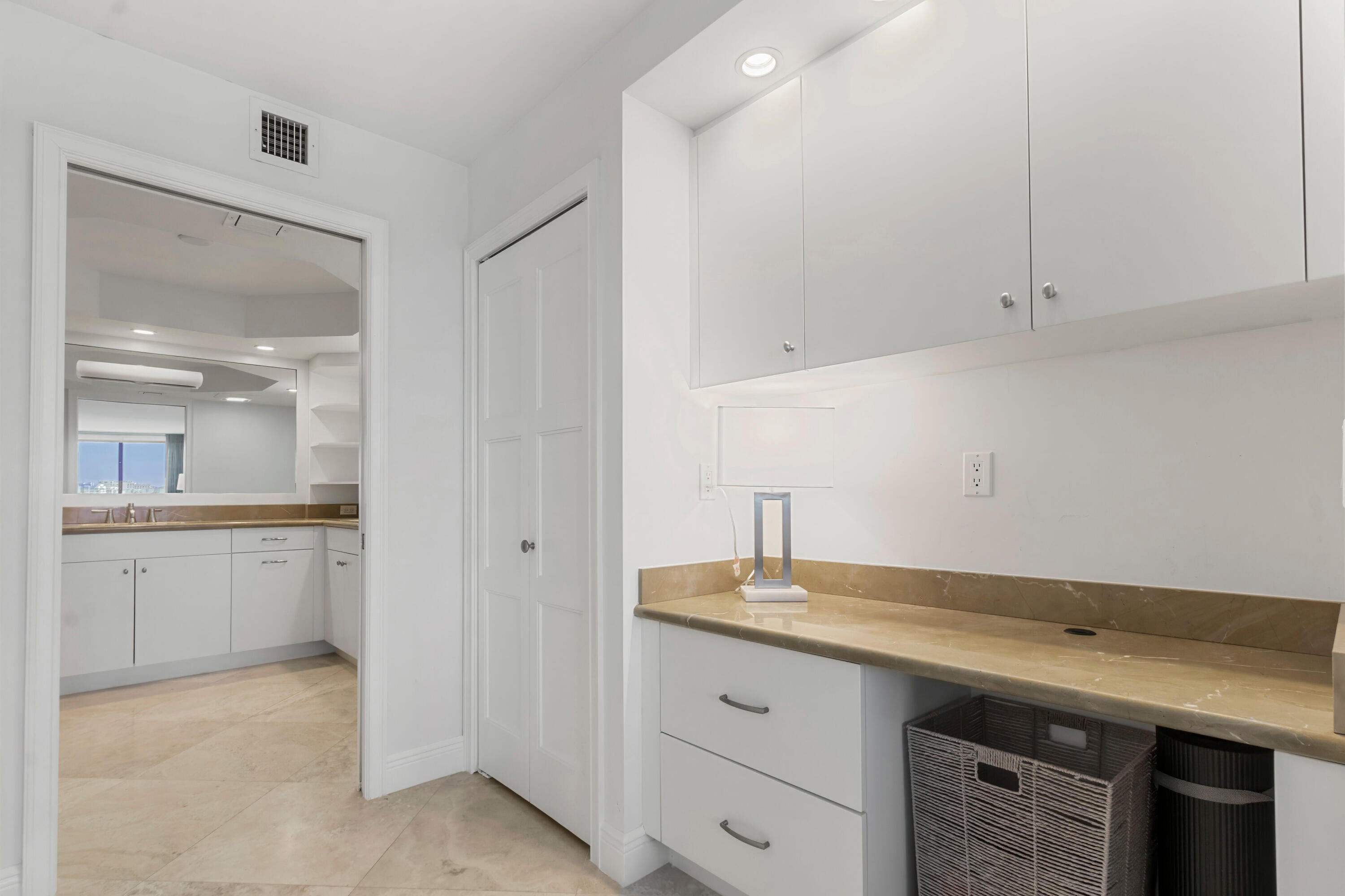 250 S Ocean 4e #4-e, Boca Raton FL 33432