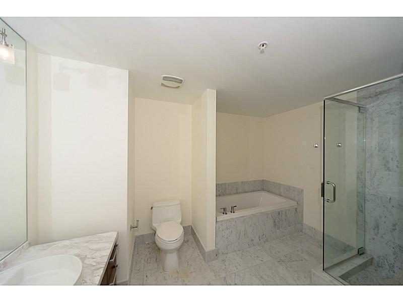 253 NE 2nd #2710, Miami FL 33132