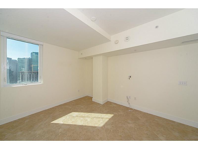 253 NE 2nd #2710, Miami FL 33132