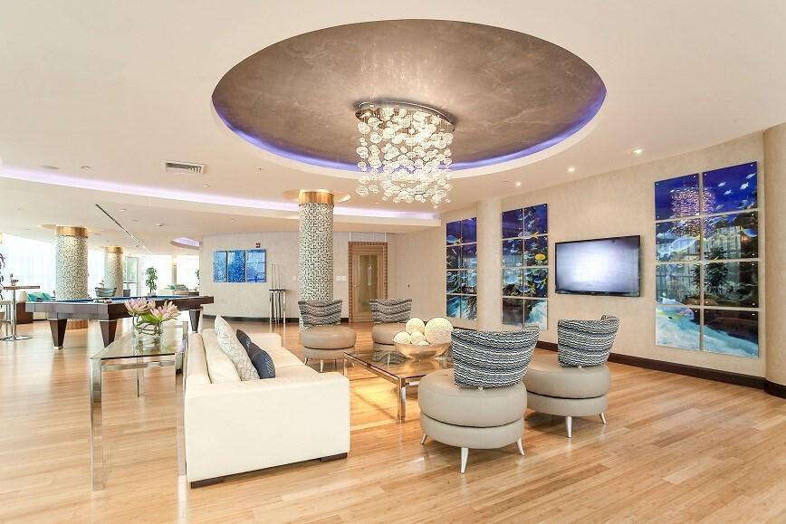 253 NE 2nd #2710, Miami FL 33132