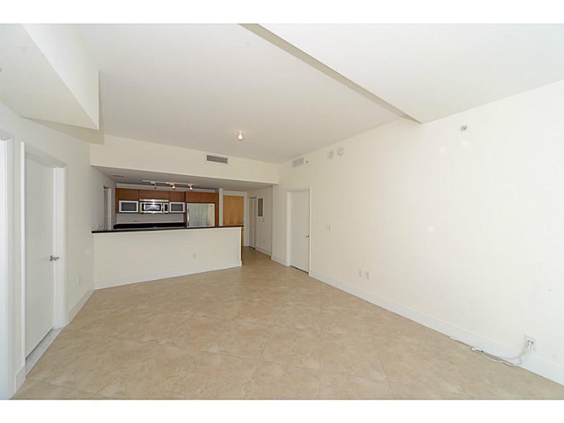 253 NE 2nd #2710, Miami FL 33132