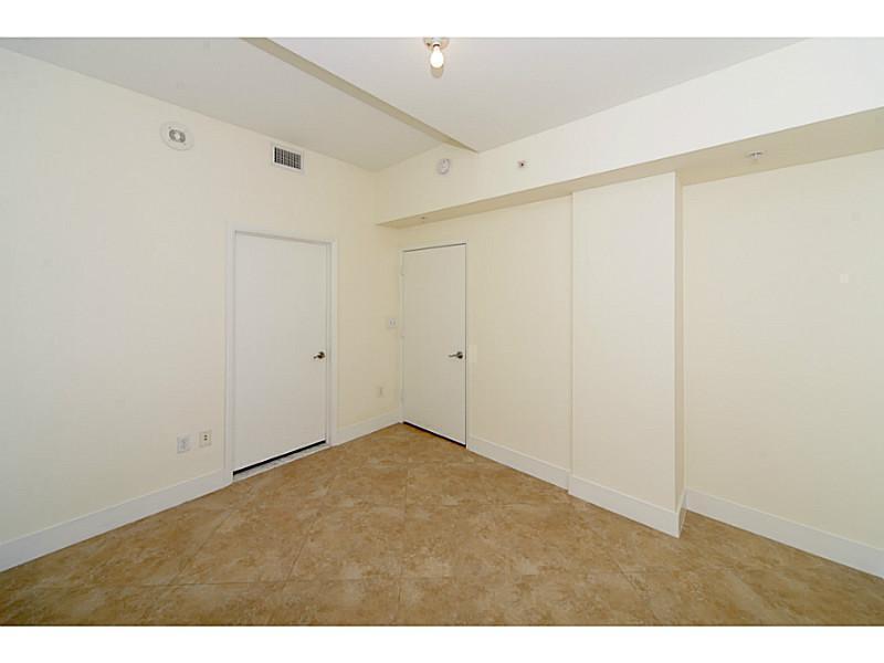 253 NE 2nd #2710, Miami FL 33132