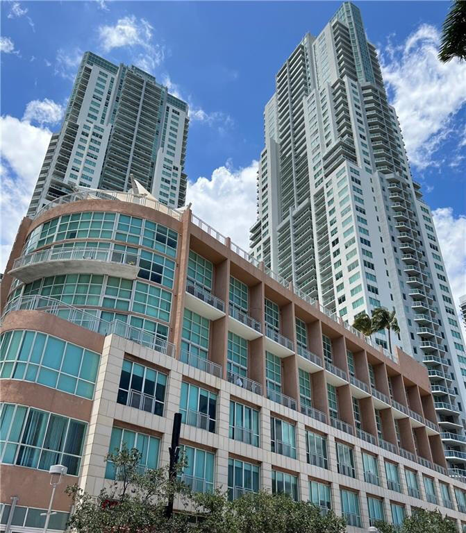 253 NE 2nd #2710, Miami FL 33132