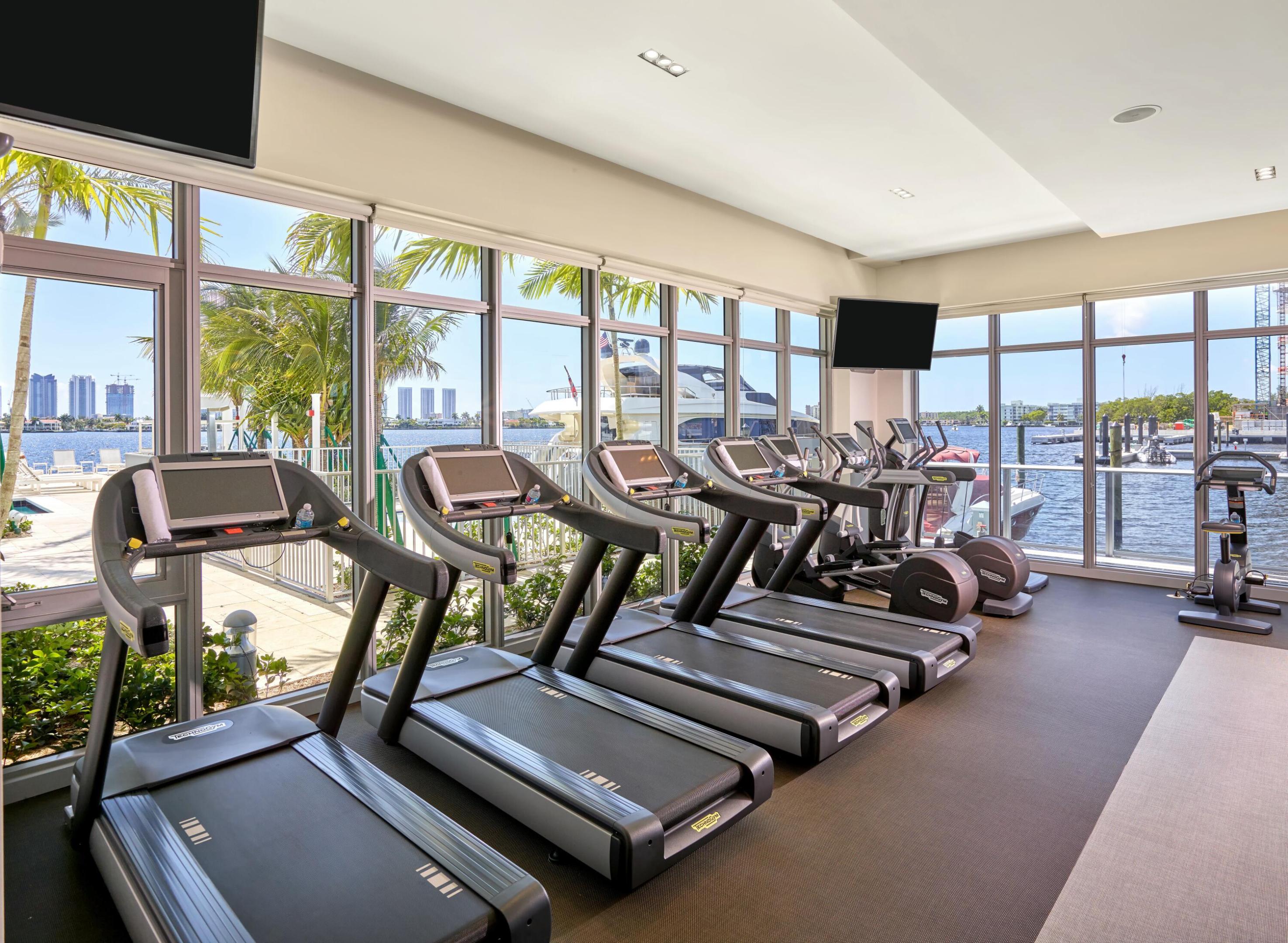 17301 Biscayne #707, North Miami Beach FL 33160