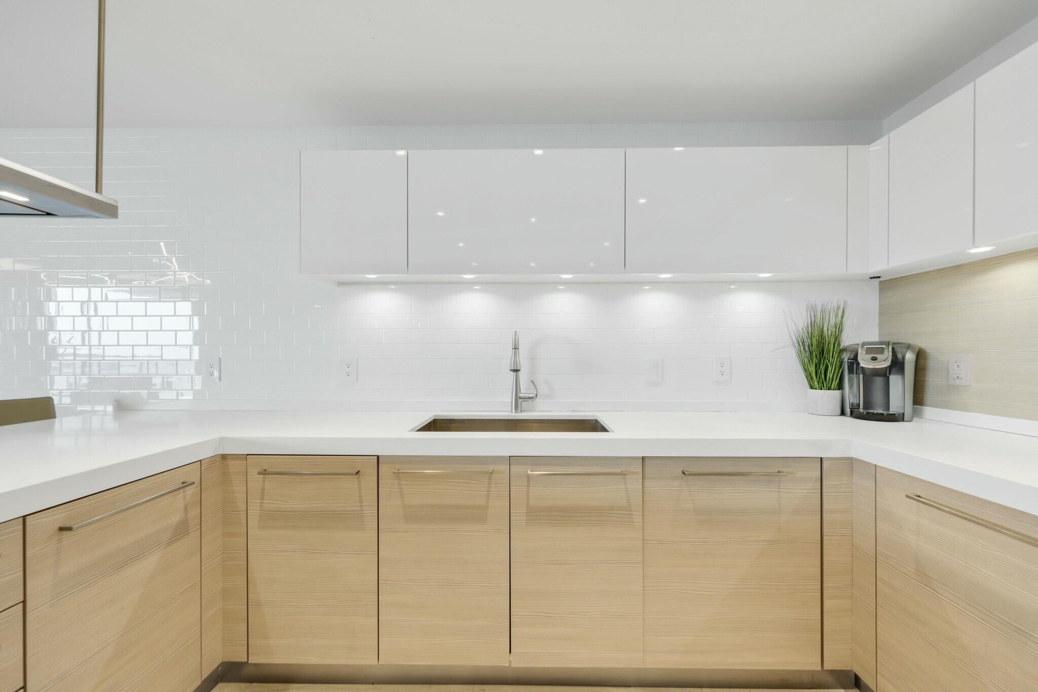 17301 Biscayne #707, North Miami Beach FL 33160