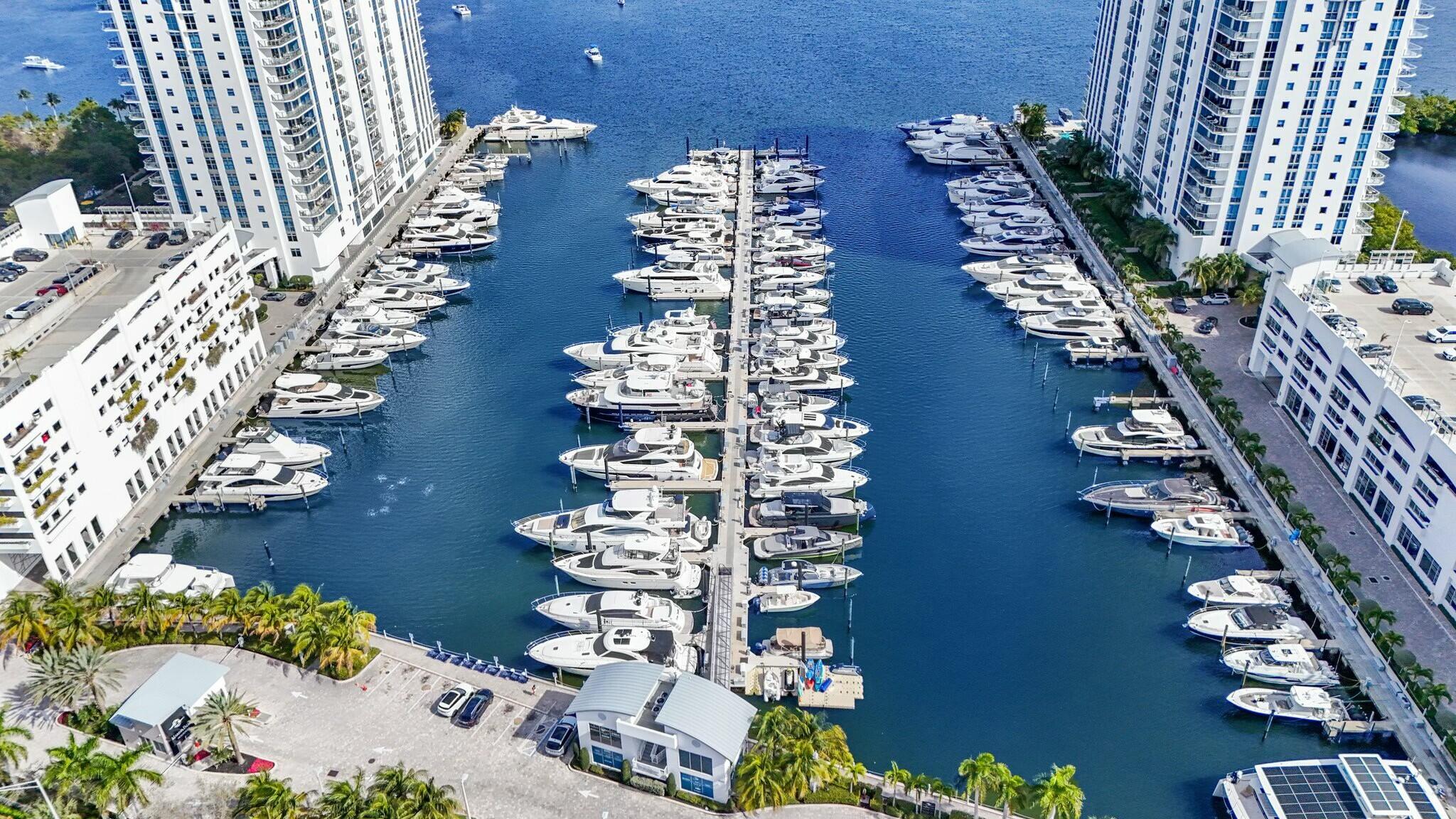 17301 Biscayne #707, North Miami Beach FL 33160