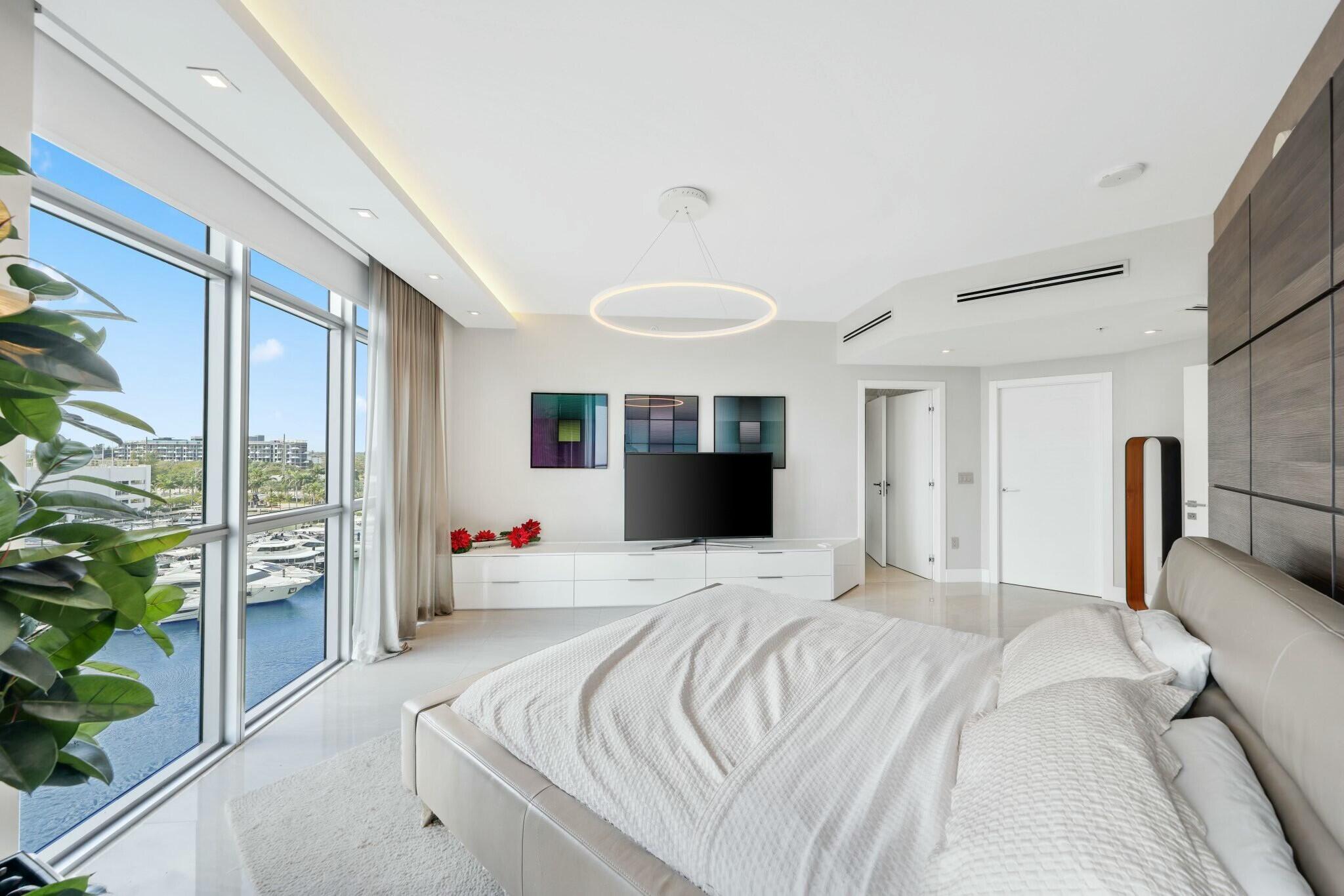 17301 Biscayne #707, North Miami Beach FL 33160
