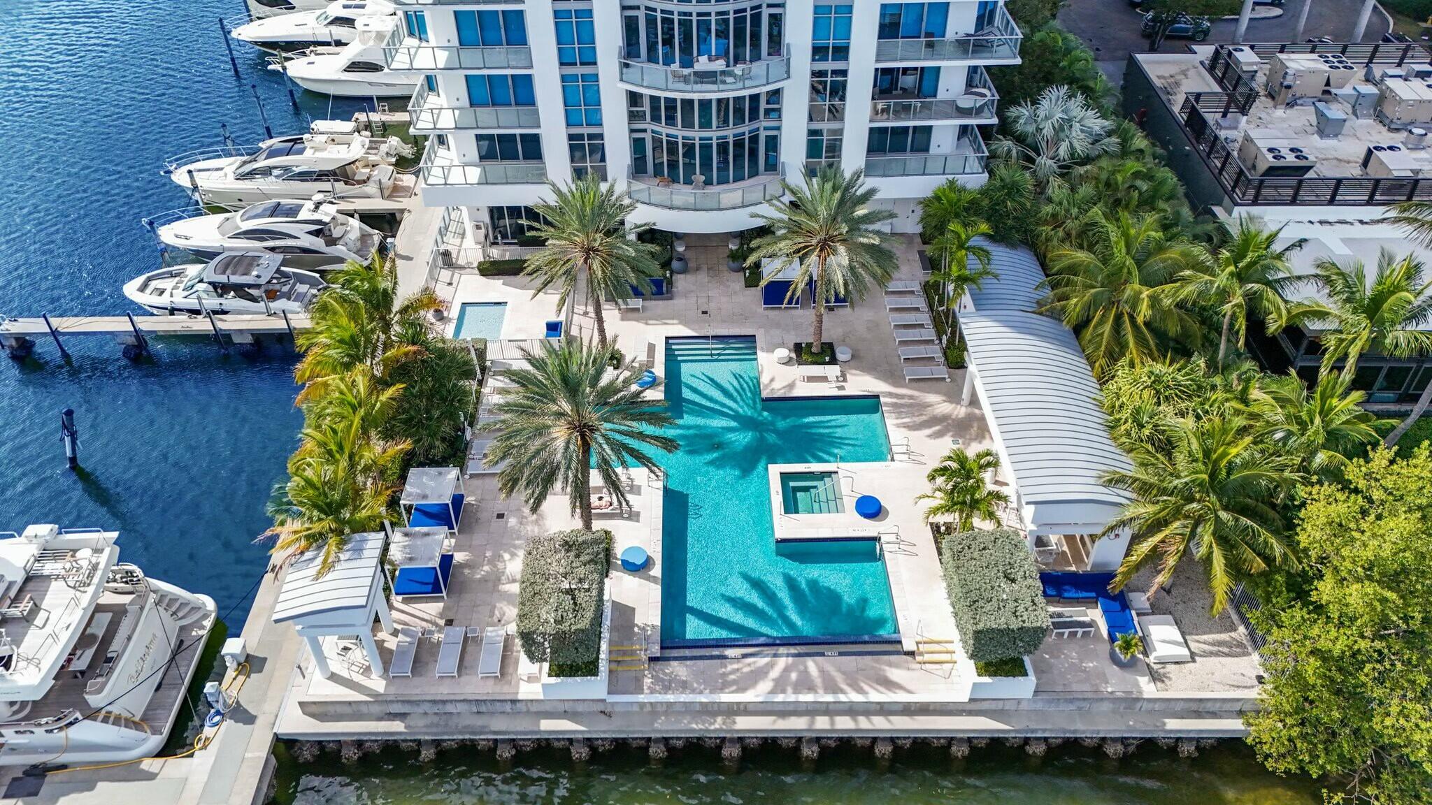 17301 Biscayne #707, North Miami Beach FL 33160