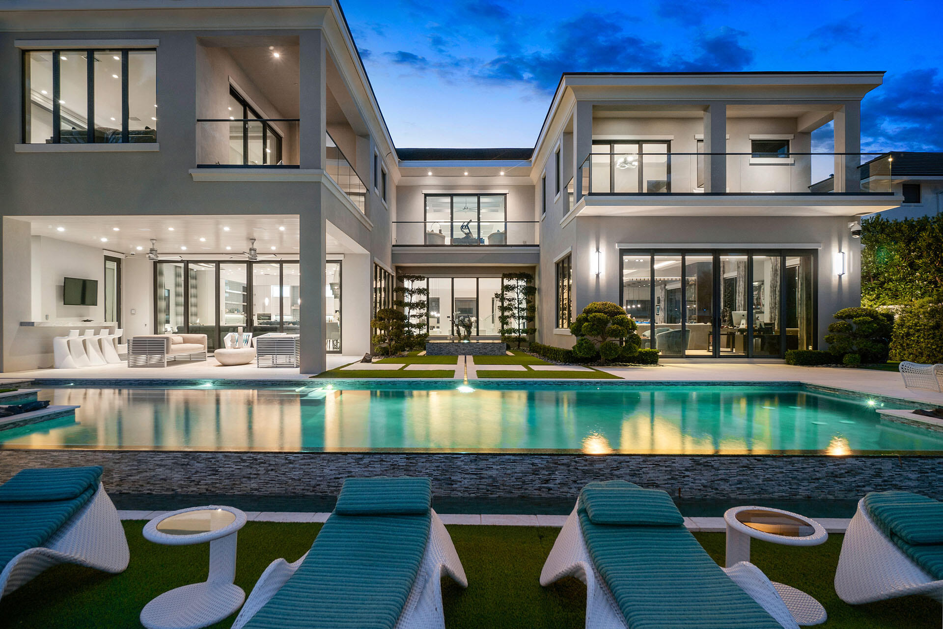 290 S Maya Palm, Boca Raton FL 33432