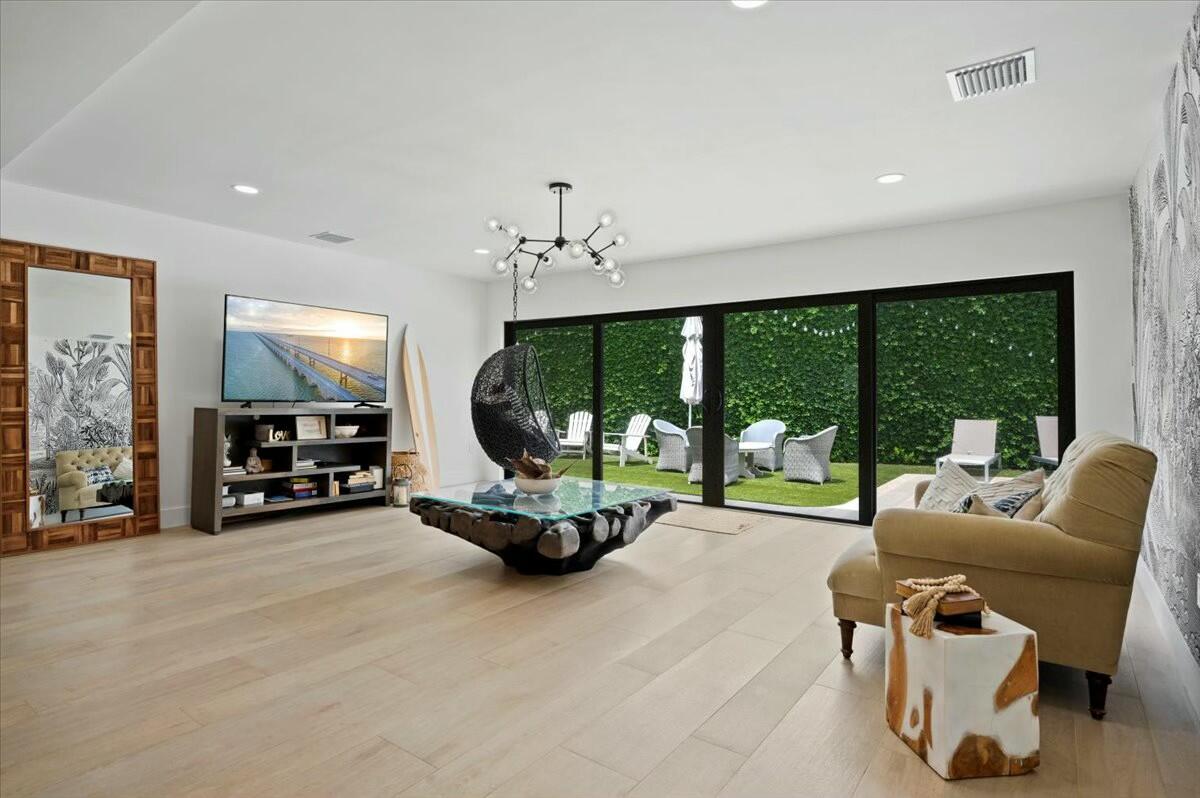 27 Ocean, Jupiter FL 33469
